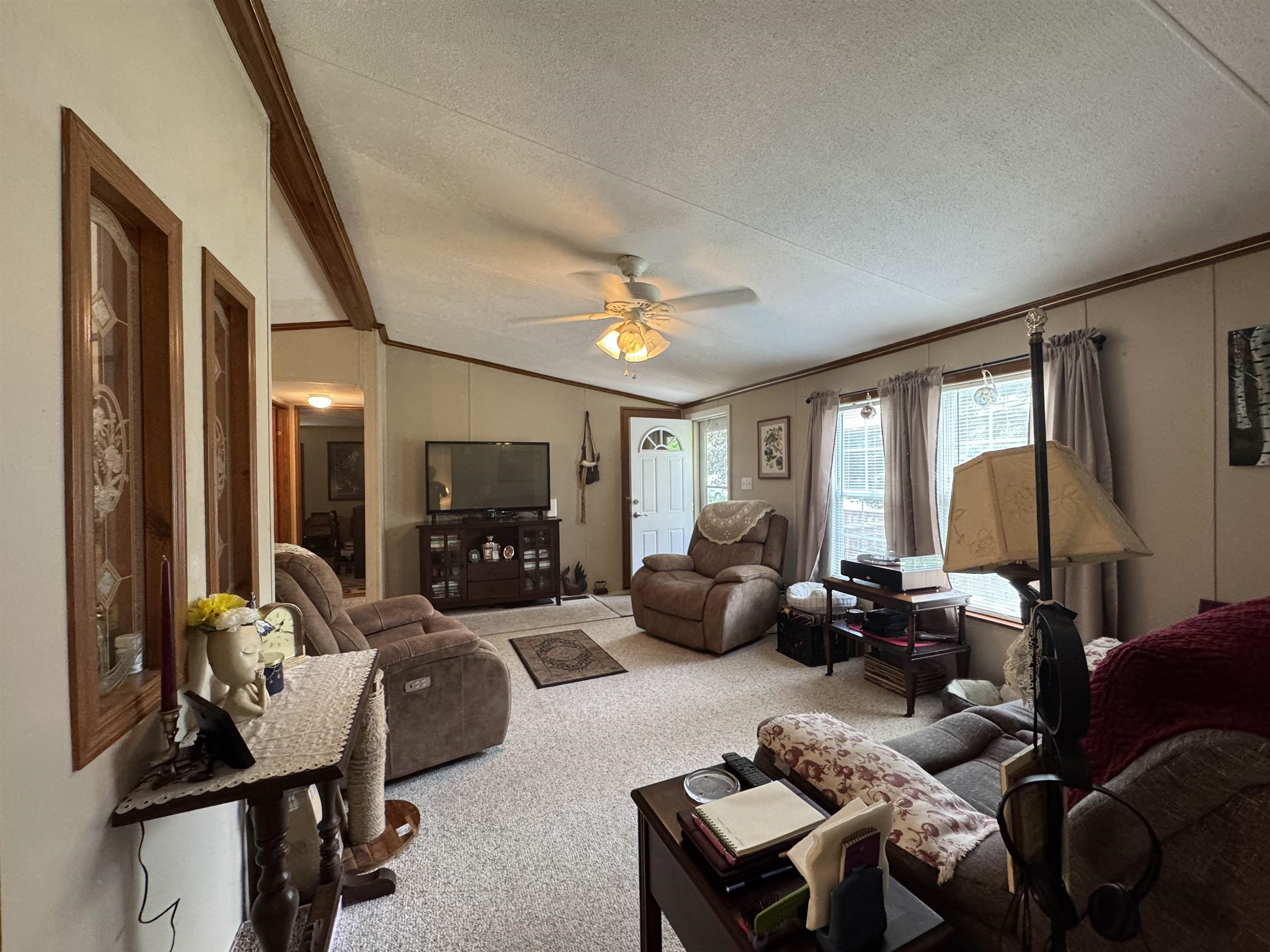 8 Leanne Drive