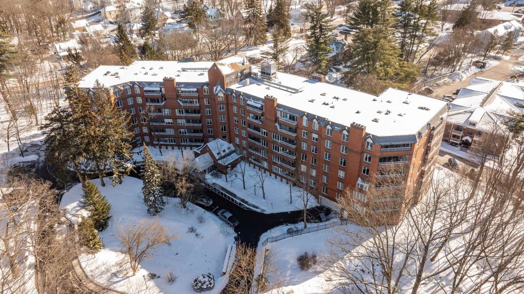 Photo of 300 River Road #501, Manchester, NH 03104 (MLS # 5082337)