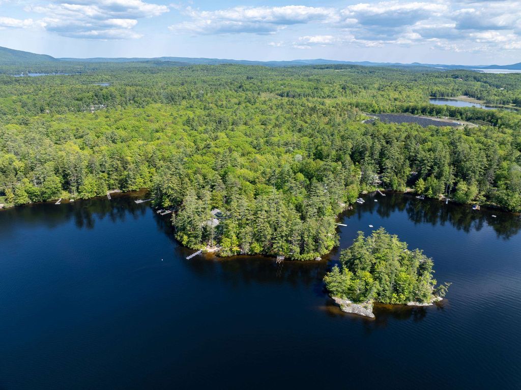 Photo of 27 First Point Road, Moultonborough, NH 03254 (MLS # 4992188)