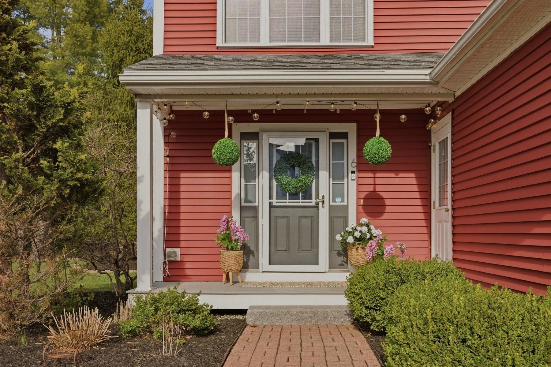 6 Stocklan Circle