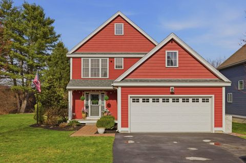 Photo of 6 Stocklan Circle, Dover, NH 03820 (MLS # 5084313)