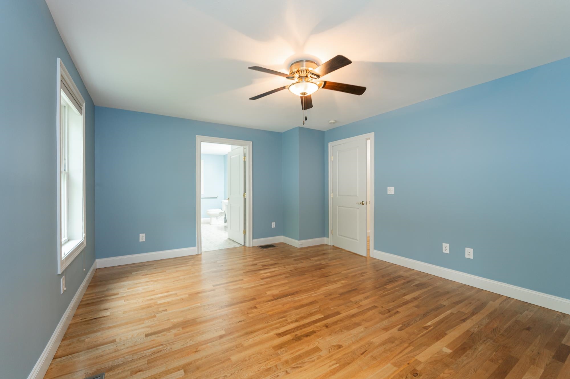 Amherst, New Hampshire 03031, United States, 3 Bedrooms Bedrooms, ,3 BathroomsBathrooms,Residential,Active,130795