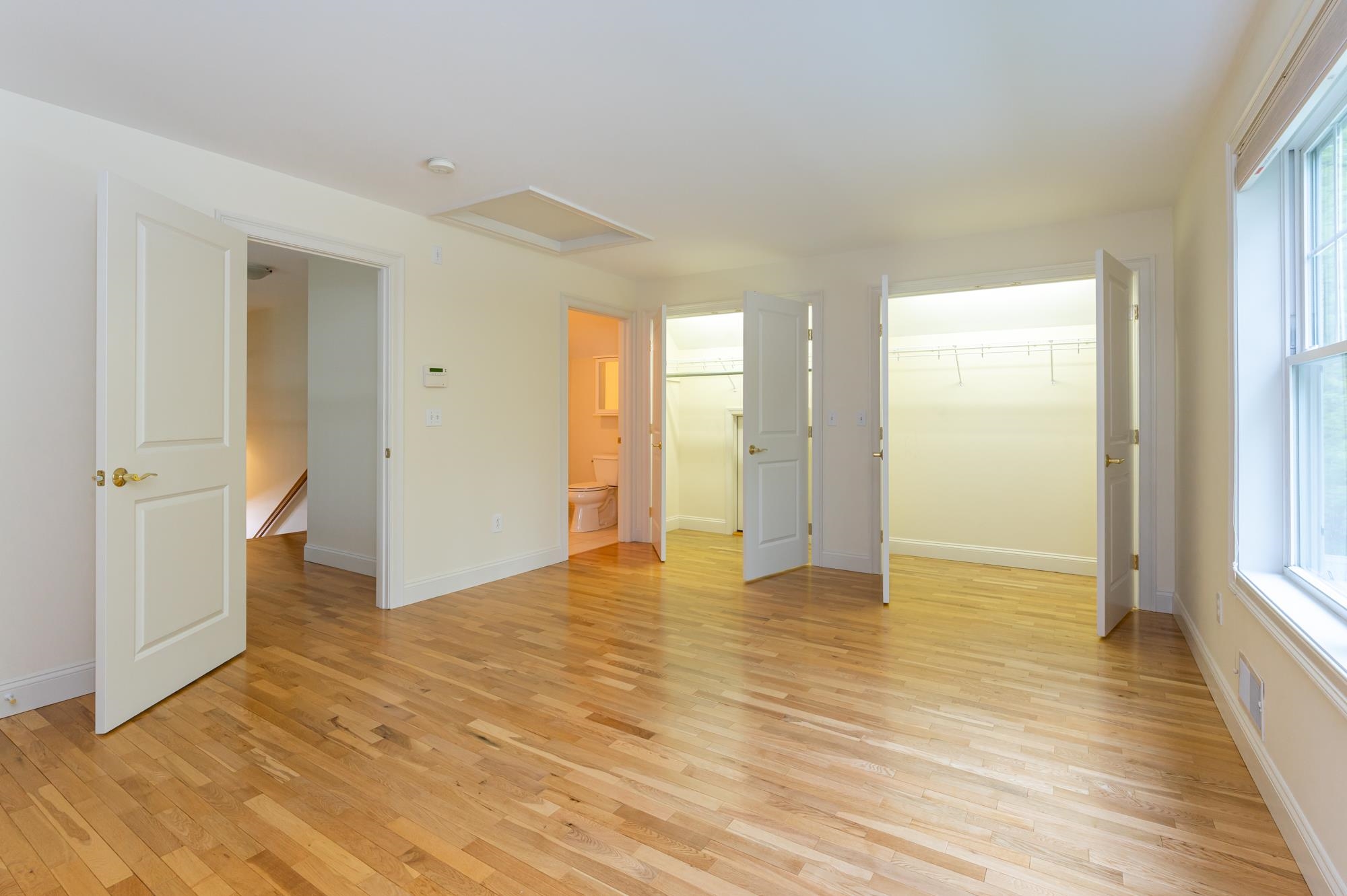 Amherst, New Hampshire 03031, United States, 3 Bedrooms Bedrooms, ,3 BathroomsBathrooms,Residential,Active,130795