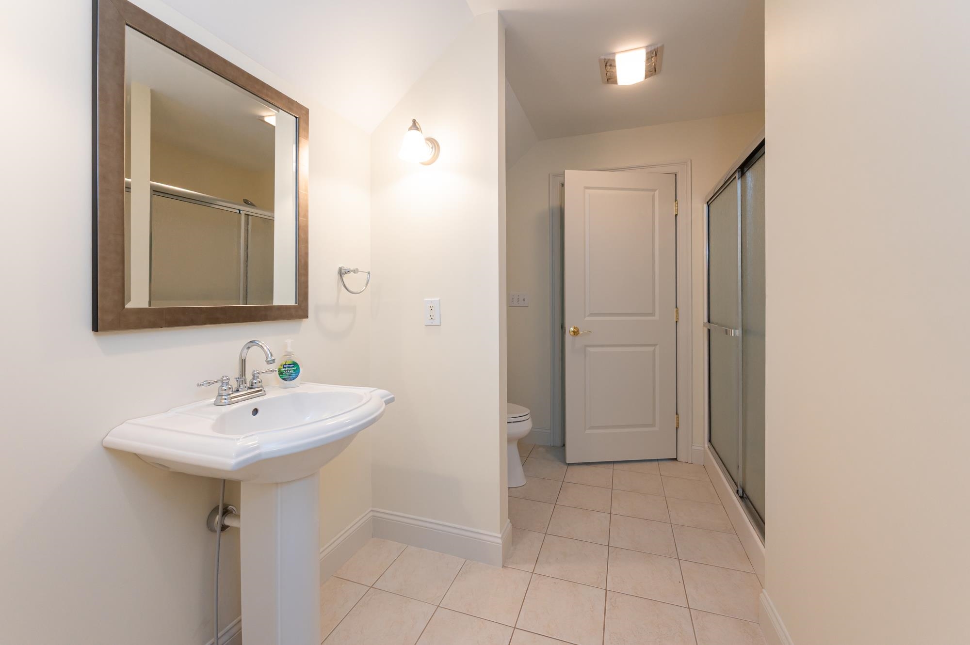 Amherst, New Hampshire 03031, United States, 3 Bedrooms Bedrooms, ,3 BathroomsBathrooms,Residential,Active,130795