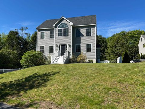48 Waterford Drive Sandown NH 03873