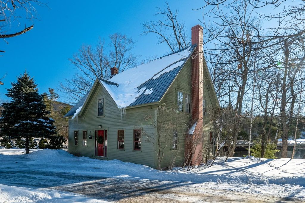 Photo of 7 Goodrich Falls Road, Bartlett, NH 03838 (MLS # 5054734)