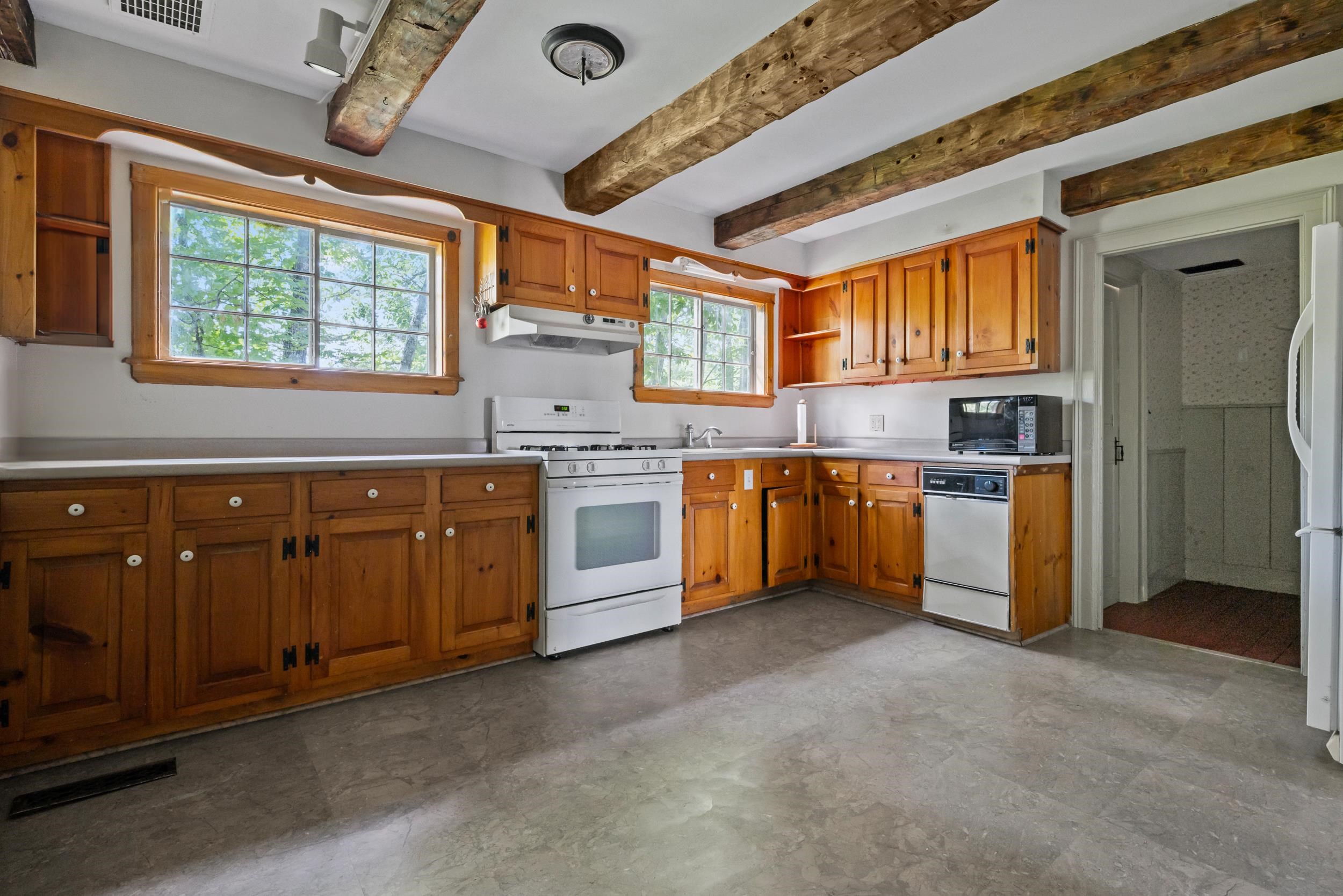 7 Goodrich Falls Road