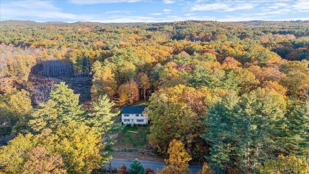 Photo of 17 Maple Avenue, Newton, NH 03858 (MLS # 5066880)