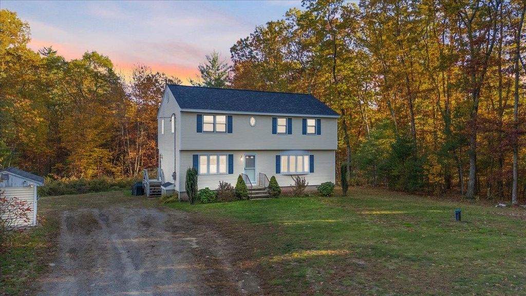 Photo of 17 Maple Avenue, Newton, NH 03858 (MLS # 5066880)