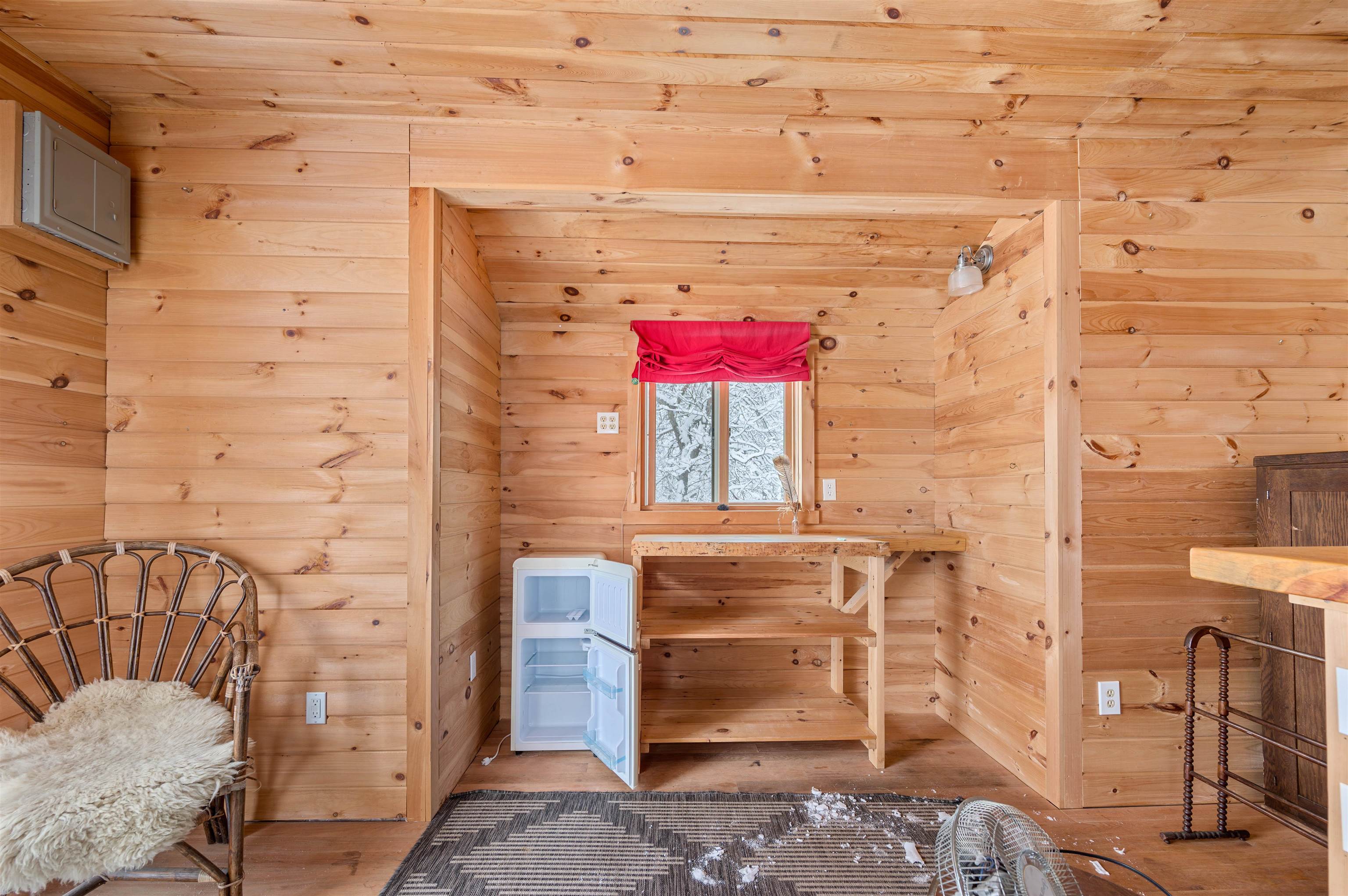 Hyde Park, Vermont 05655, United States, 4 Bedrooms Bedrooms, ,1 BathroomBathrooms,Residential,Pending,8005