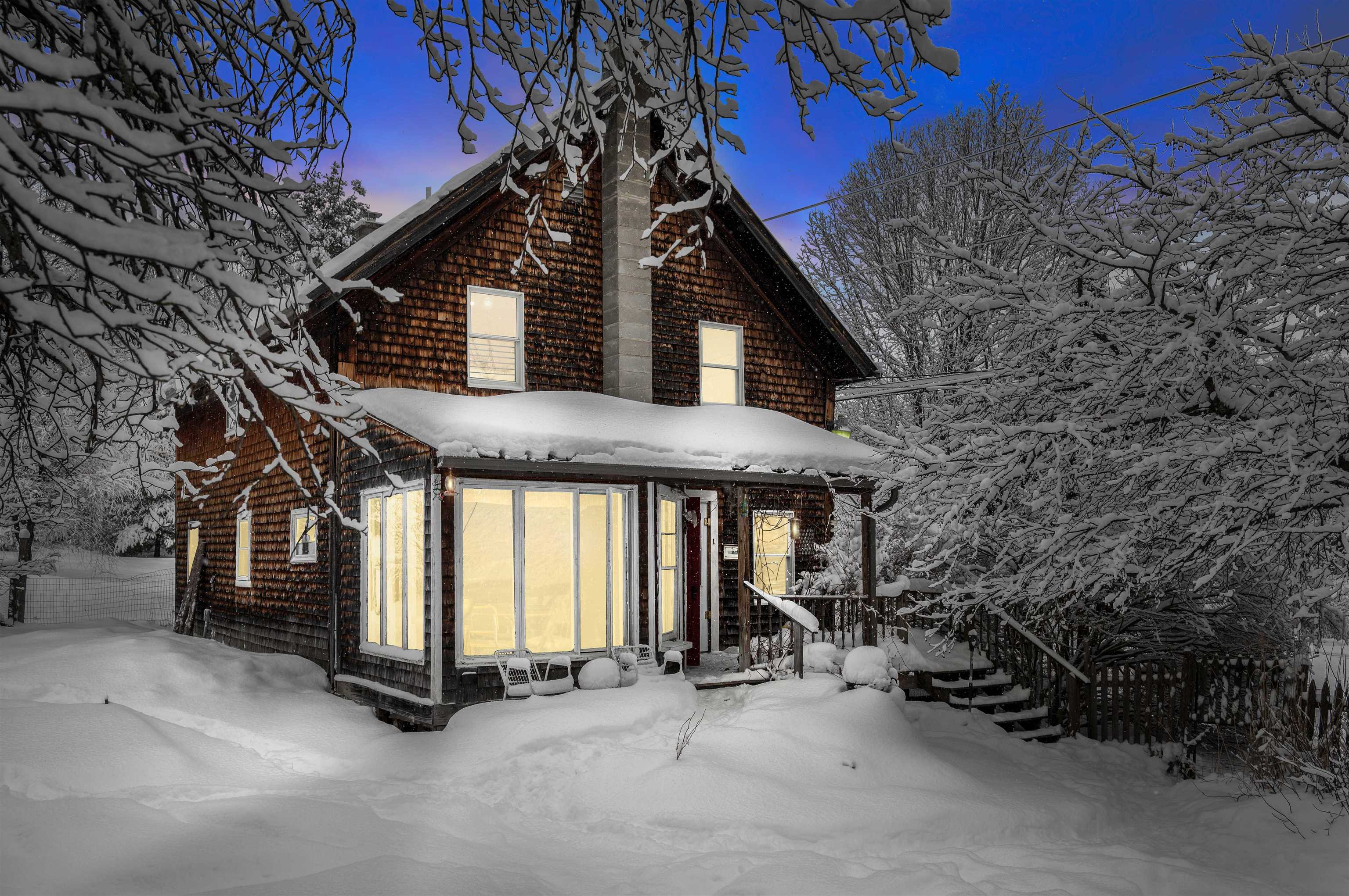 Hyde Park, Vermont 05655, United States, 4 Bedrooms Bedrooms, ,1 BathroomBathrooms,Residential,Pending,8005