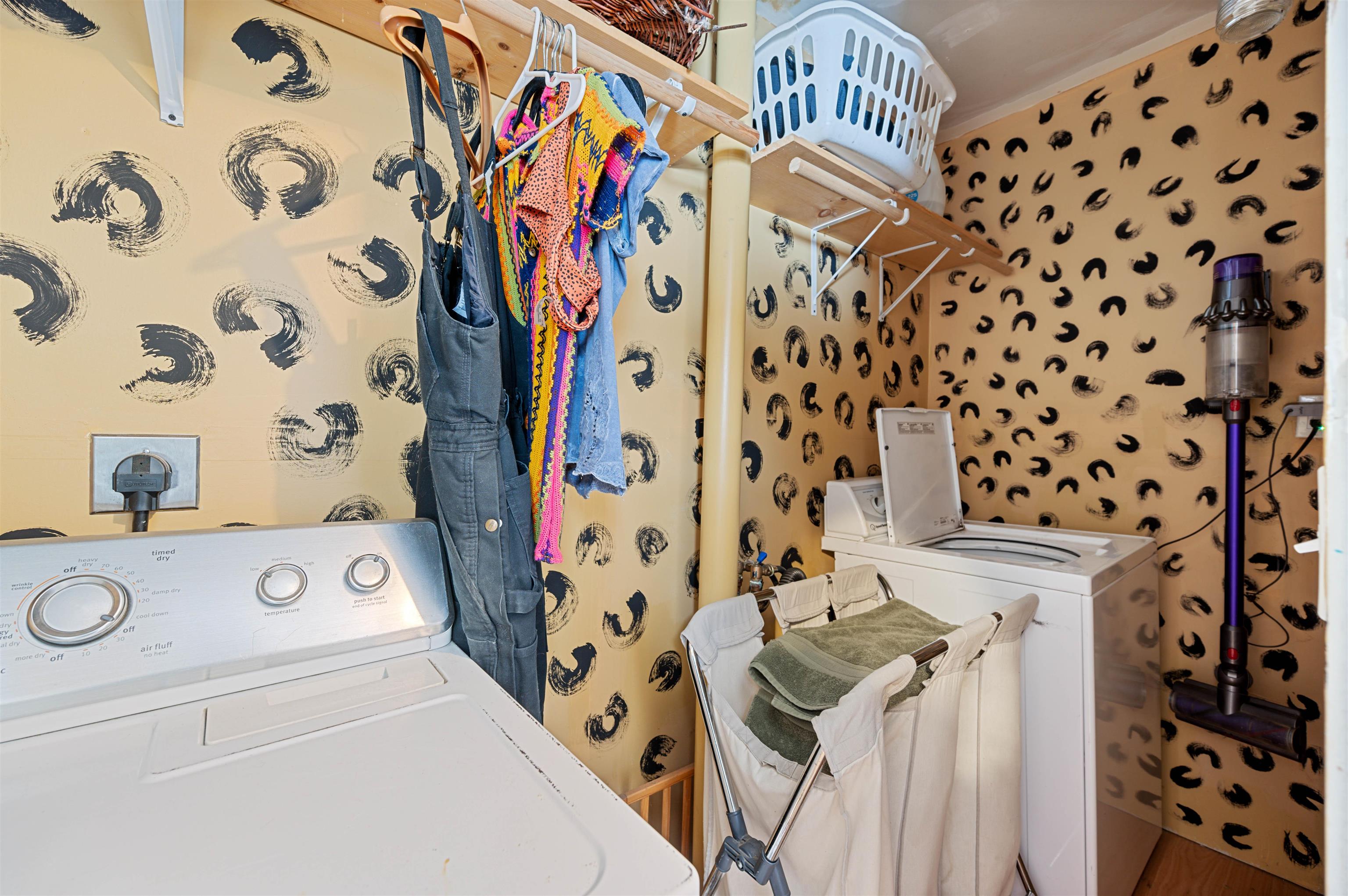 Hyde Park, Vermont 05655, United States, 4 Bedrooms Bedrooms, ,1 BathroomBathrooms,Residential,Pending,8005