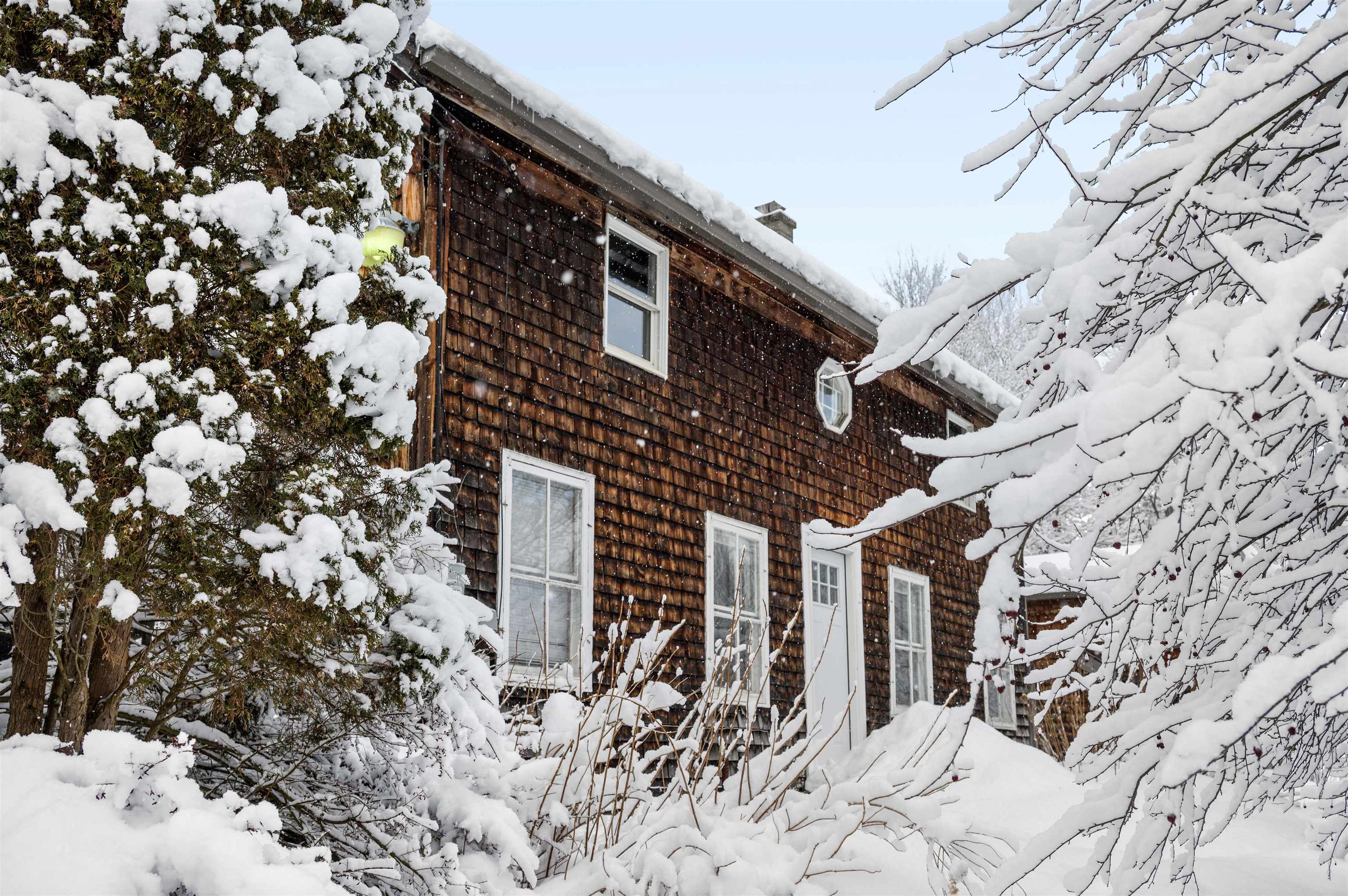 Hyde Park, Vermont 05655, United States, 4 Bedrooms Bedrooms, ,1 BathroomBathrooms,Residential,Pending,8005