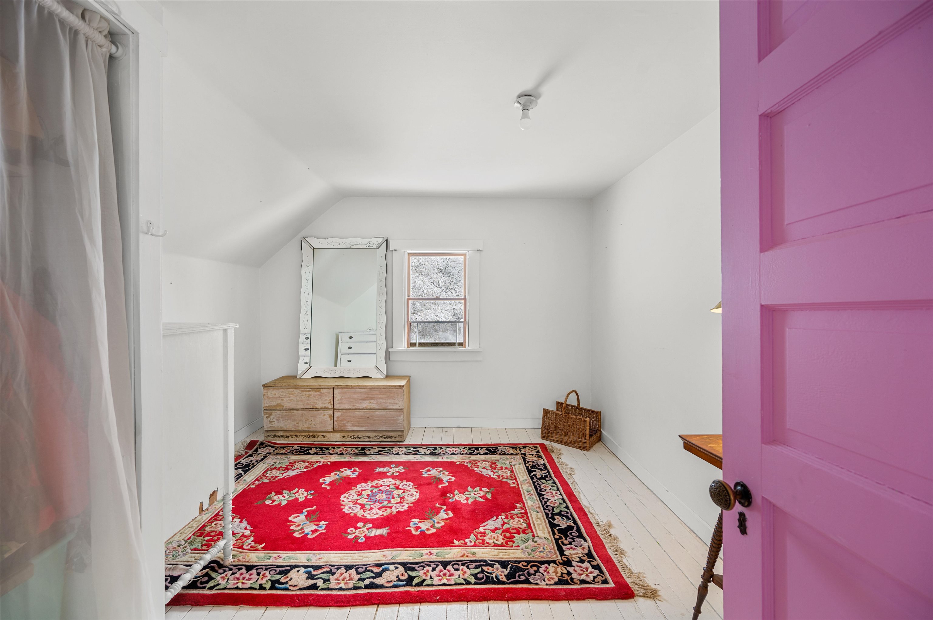 Hyde Park, Vermont 05655, United States, 4 Bedrooms Bedrooms, ,1 BathroomBathrooms,Residential,Pending,8005