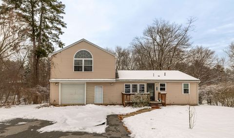 17 Grove Avenue Salem NH 03079