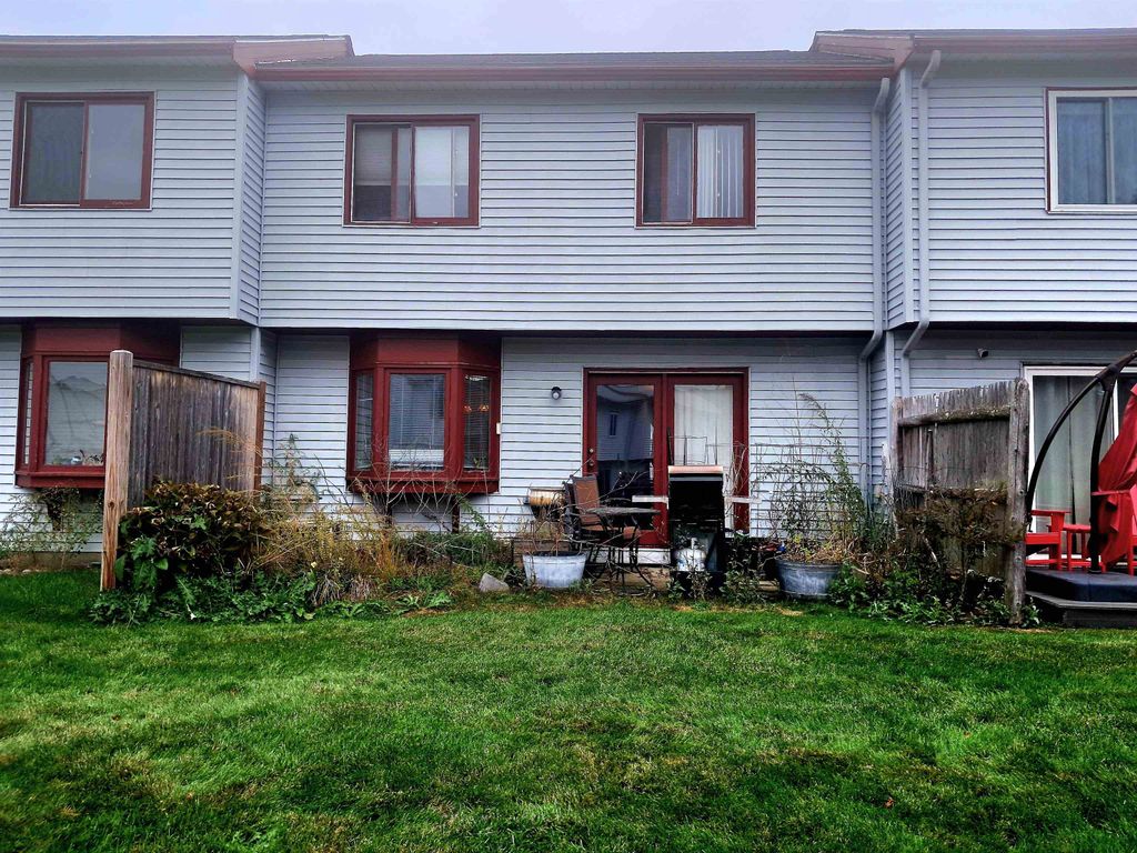 Photo of 262 Stonebridge Drive, Nashua, NH 03063 (MLS # 5077604)