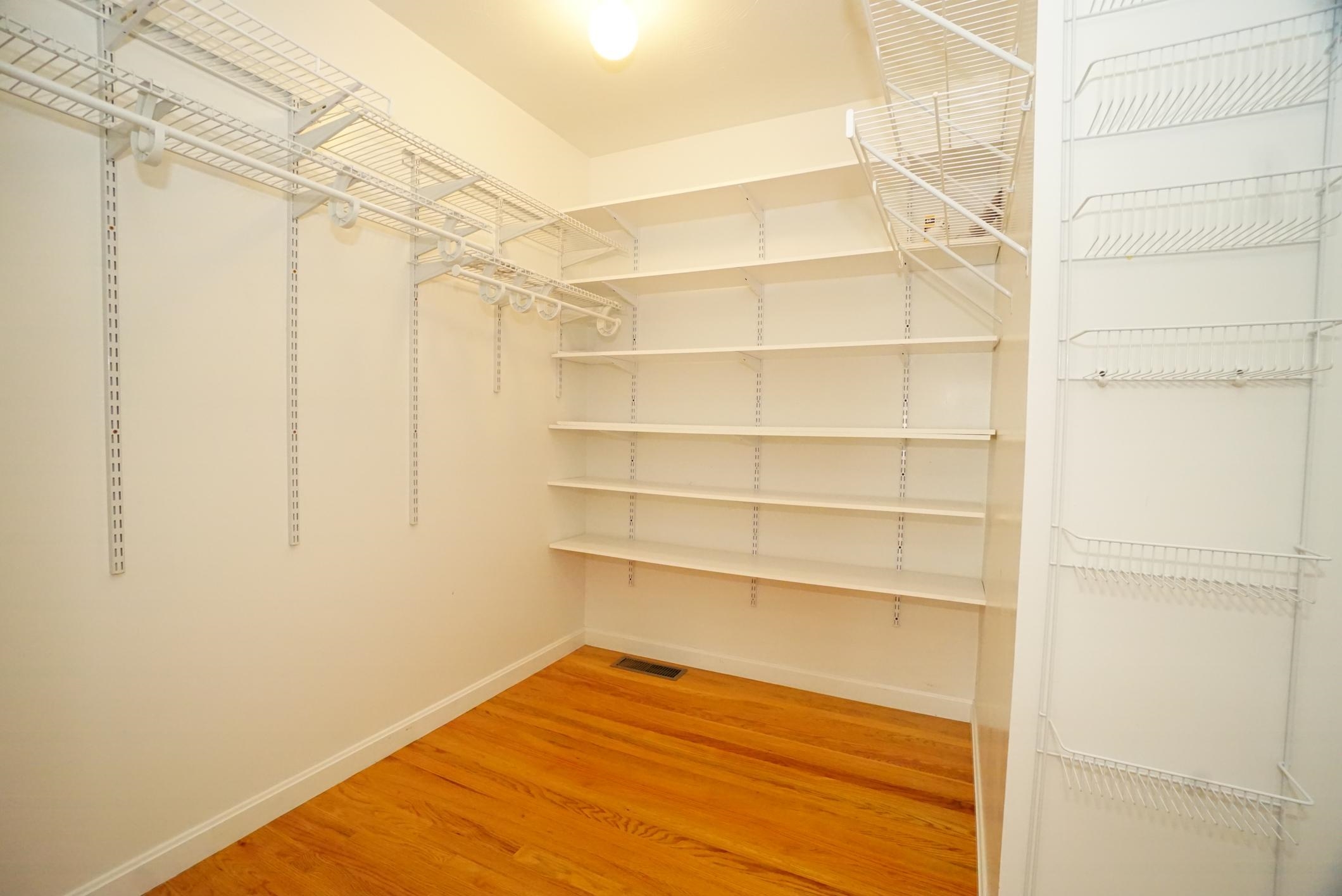 Deerfield, New Hampshire 03037, United States, 4 Bedrooms Bedrooms, ,2 BathroomsBathrooms,Residential,Active,174813