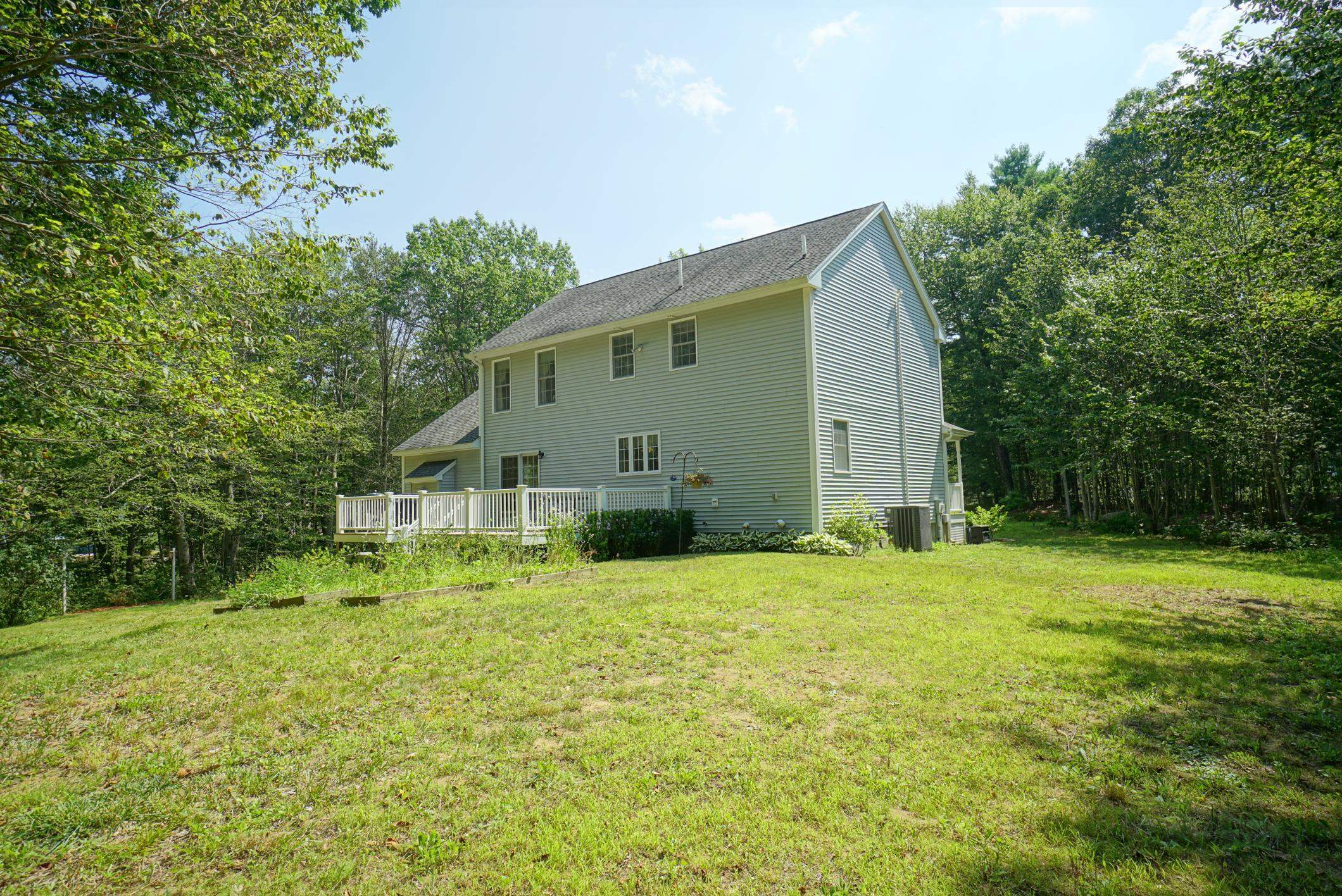 Deerfield, New Hampshire 03037, United States, 4 Bedrooms Bedrooms, ,2 BathroomsBathrooms,Residential,Active,174813