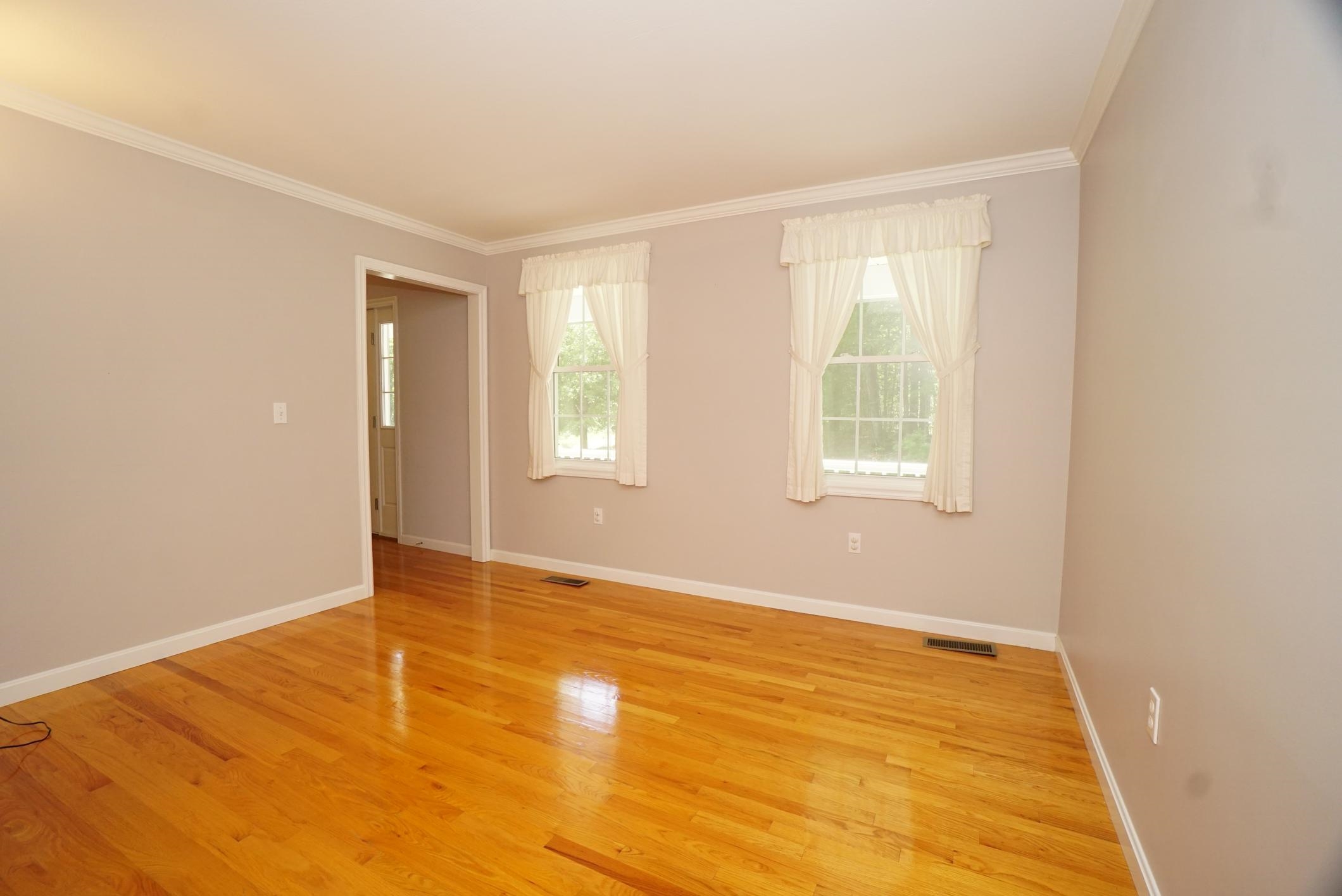 Deerfield, New Hampshire 03037, United States, 4 Bedrooms Bedrooms, ,2 BathroomsBathrooms,Residential,Active,174813