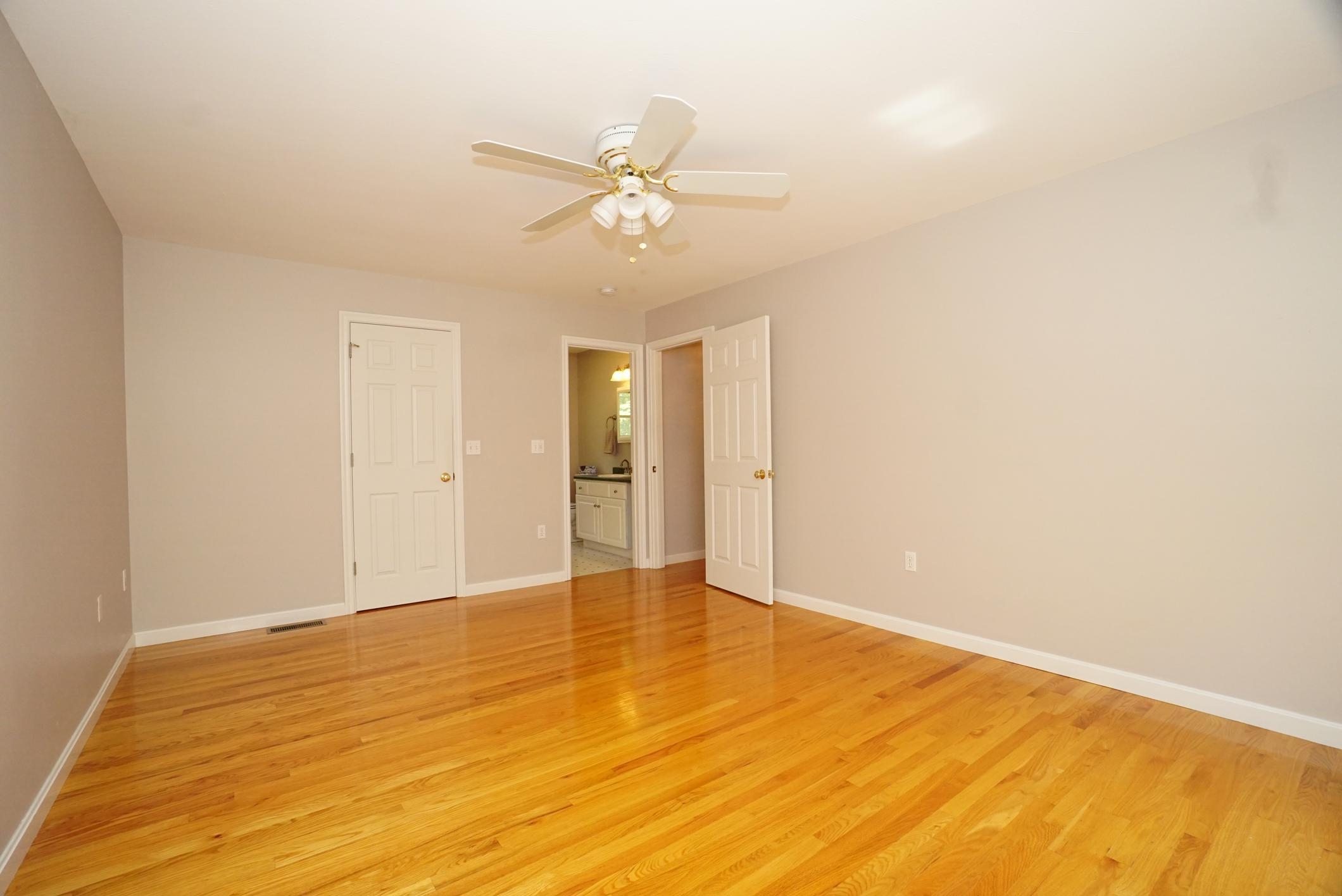 Deerfield, New Hampshire 03037, United States, 4 Bedrooms Bedrooms, ,2 BathroomsBathrooms,Residential,Active,174813