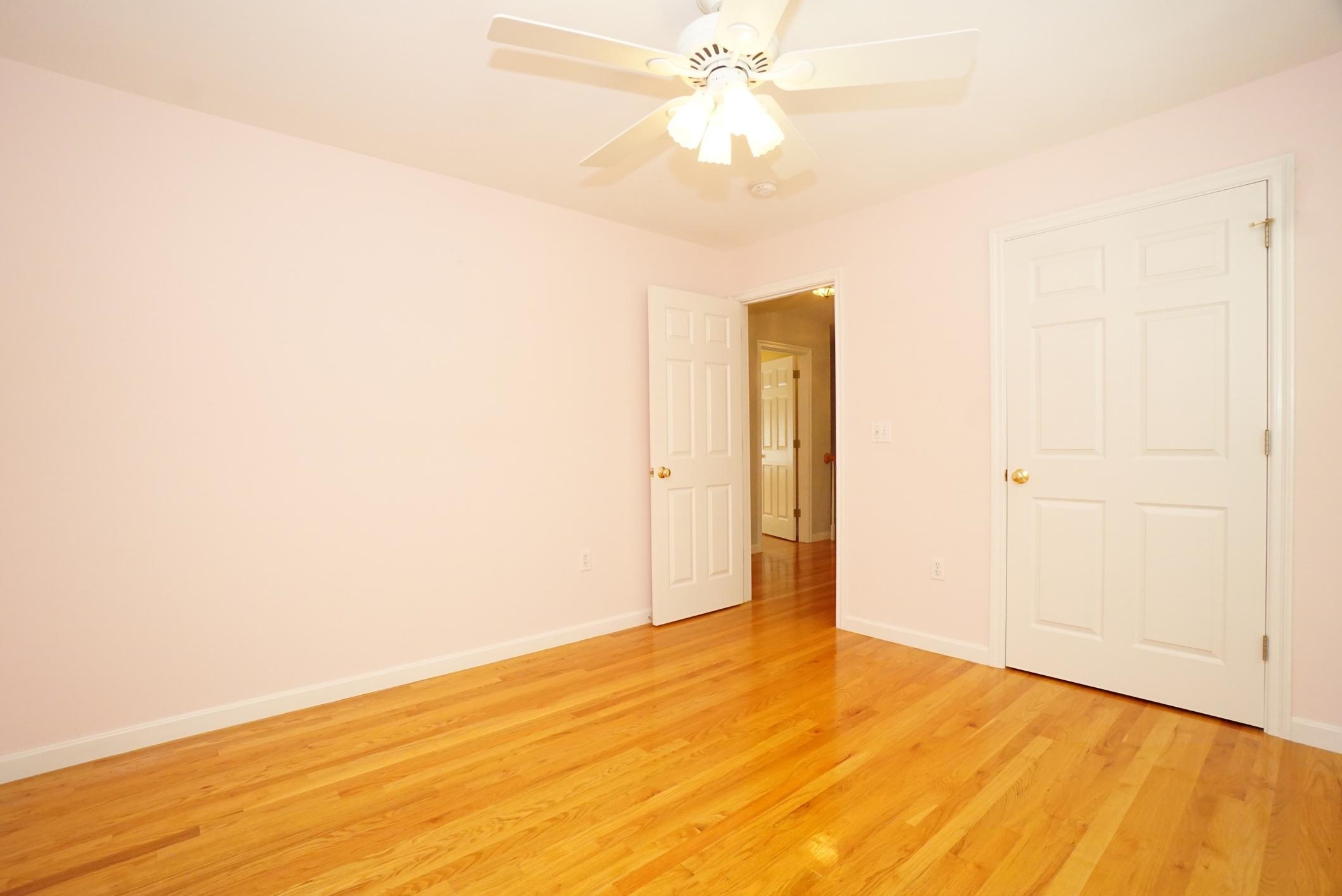 Deerfield, New Hampshire 03037, United States, 4 Bedrooms Bedrooms, ,2 BathroomsBathrooms,Residential,Active,174813