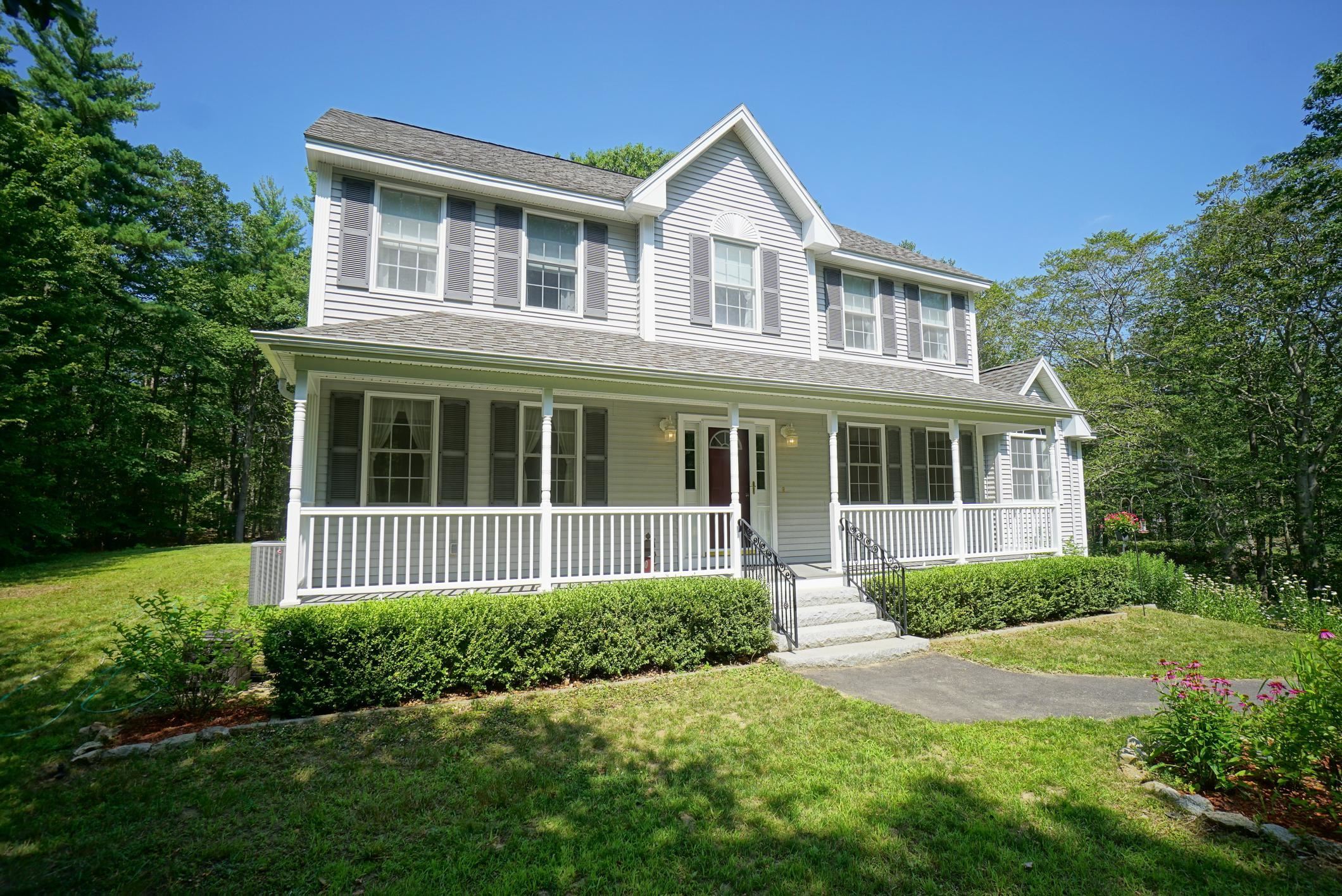 Deerfield, New Hampshire 03037, United States, 4 Bedrooms Bedrooms, ,2 BathroomsBathrooms,Residential,Active,174813