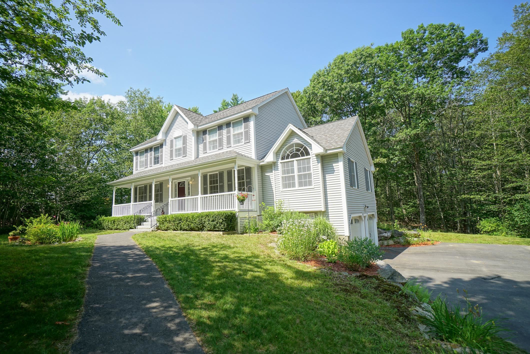 Deerfield, New Hampshire 03037, United States, 4 Bedrooms Bedrooms, ,2 BathroomsBathrooms,Residential,Active,174813
