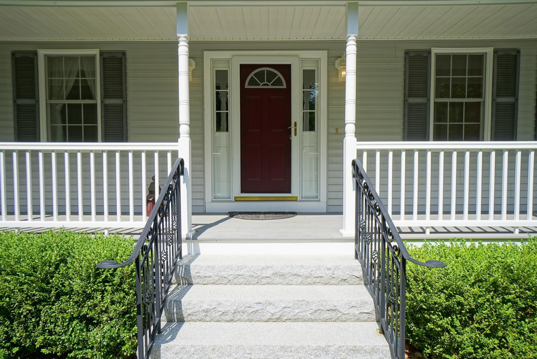 Deerfield, New Hampshire 03037, United States, 4 Bedrooms Bedrooms, ,2 BathroomsBathrooms,Residential,Active,174813