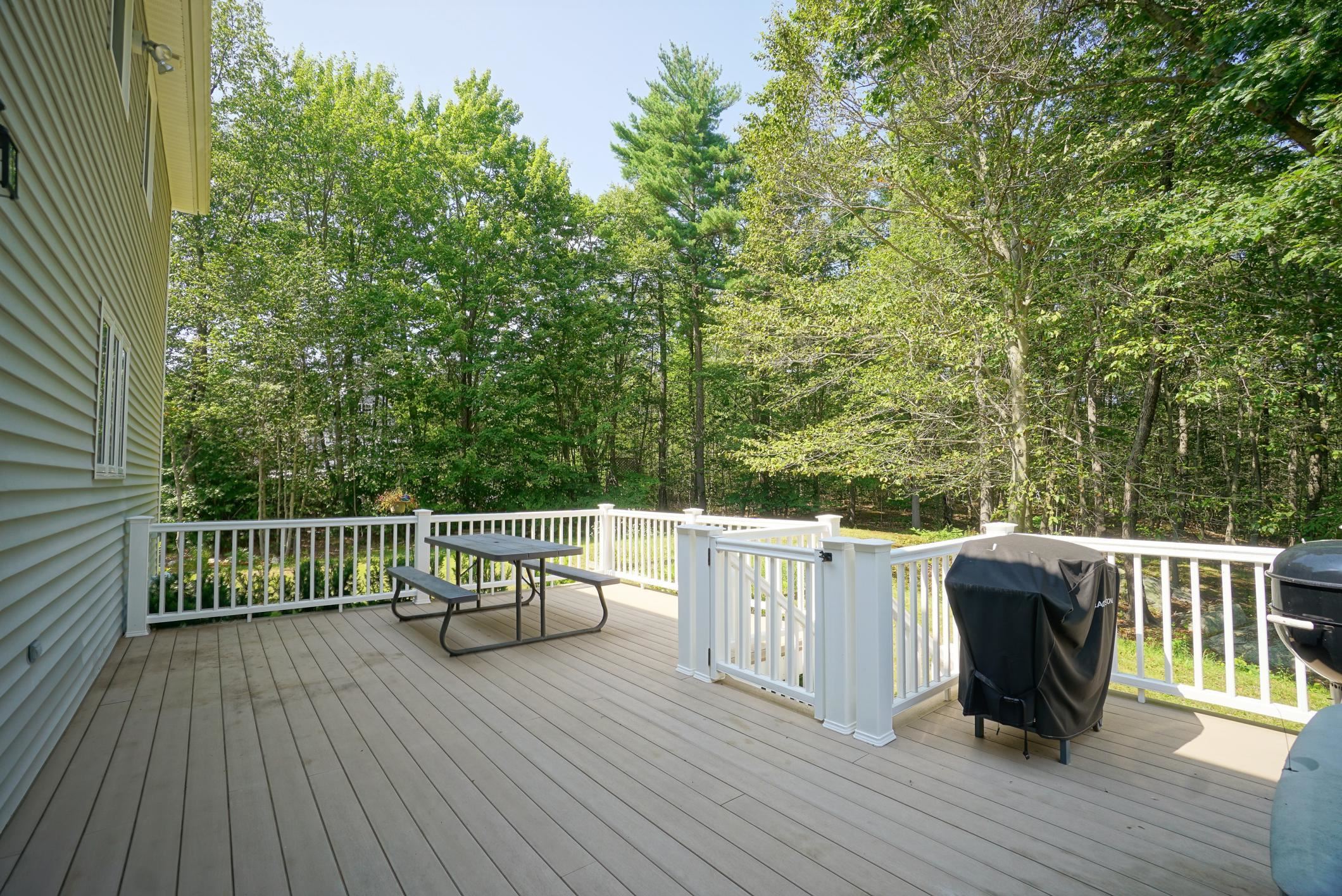 Deerfield, New Hampshire 03037, United States, 4 Bedrooms Bedrooms, ,2 BathroomsBathrooms,Residential,Active,174813