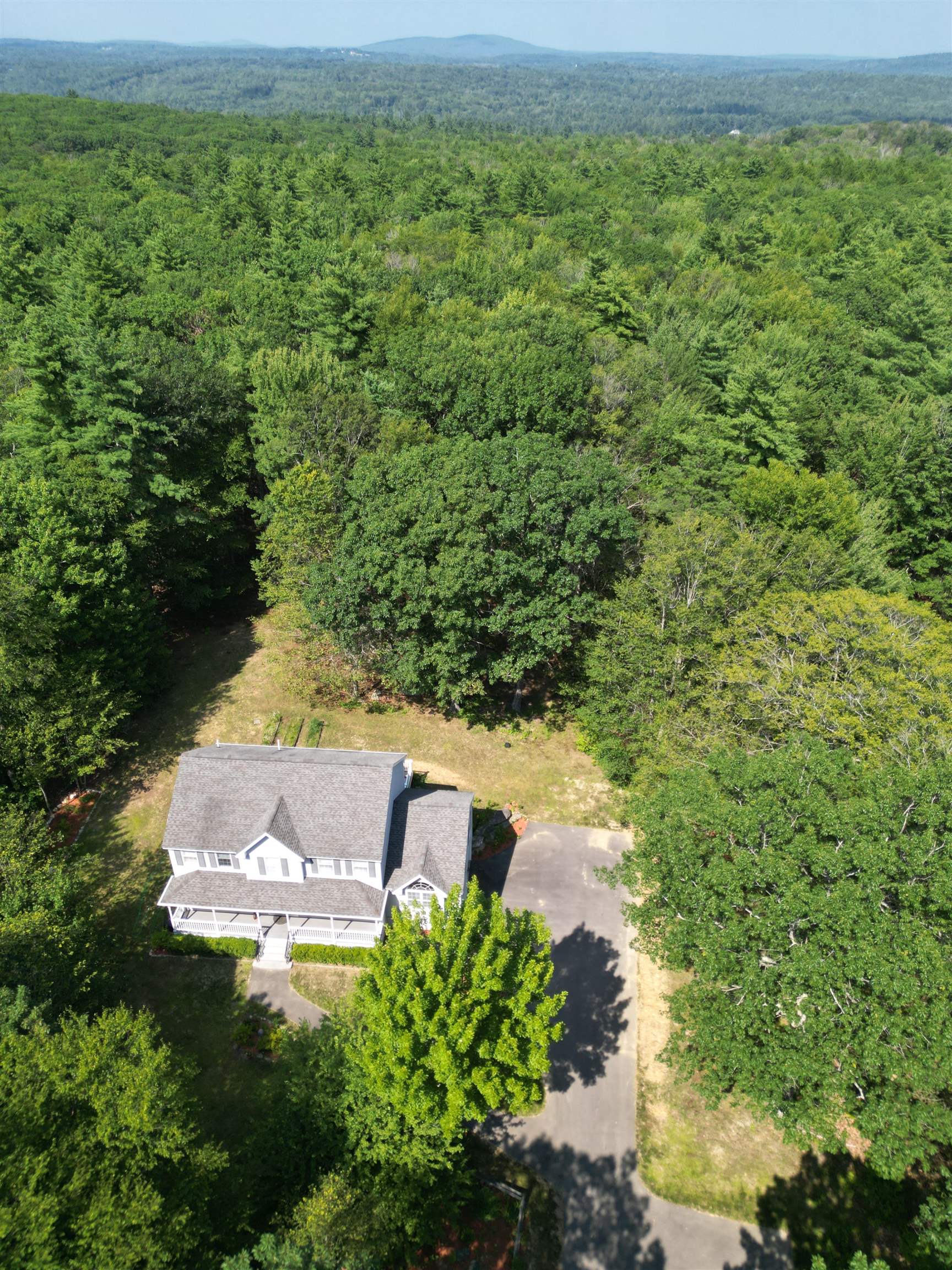 Deerfield, New Hampshire 03037, United States, 4 Bedrooms Bedrooms, ,2 BathroomsBathrooms,Residential,Active,174813