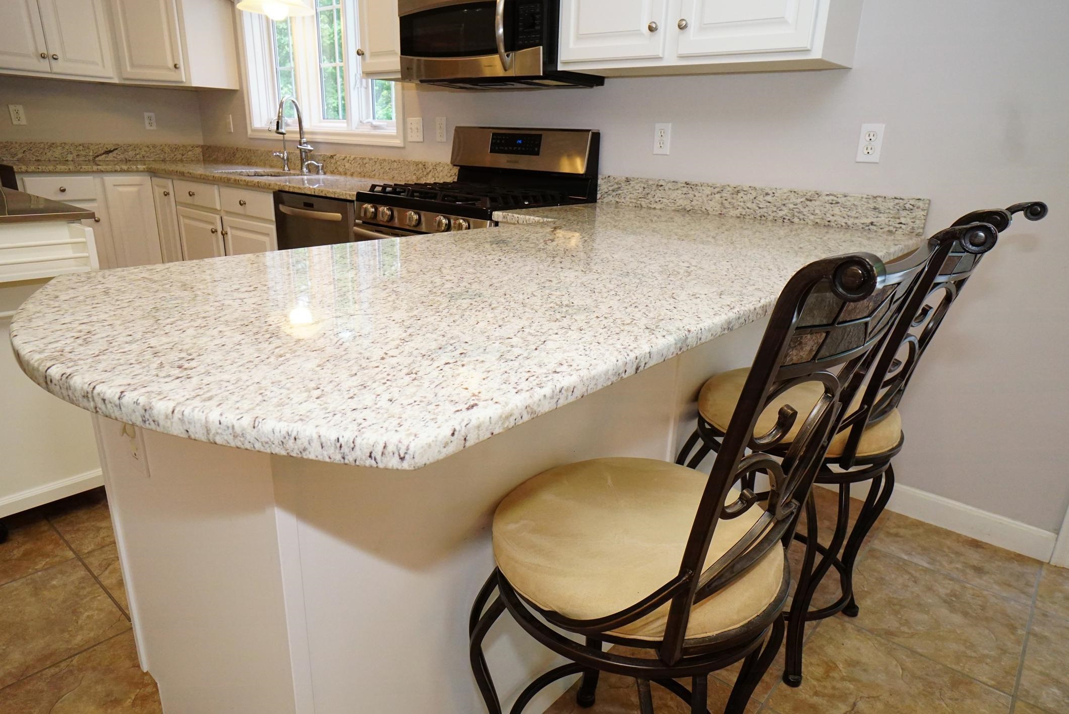 Deerfield, New Hampshire 03037, United States, 4 Bedrooms Bedrooms, ,2 BathroomsBathrooms,Residential,Active,174813