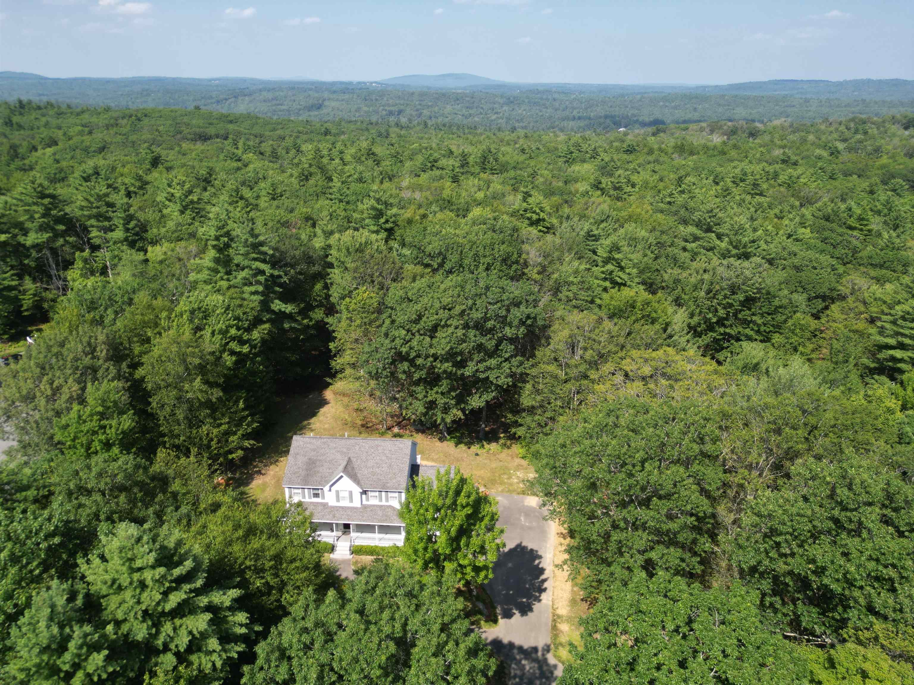 Deerfield, New Hampshire 03037, United States, 4 Bedrooms Bedrooms, ,2 BathroomsBathrooms,Residential,Active,174813