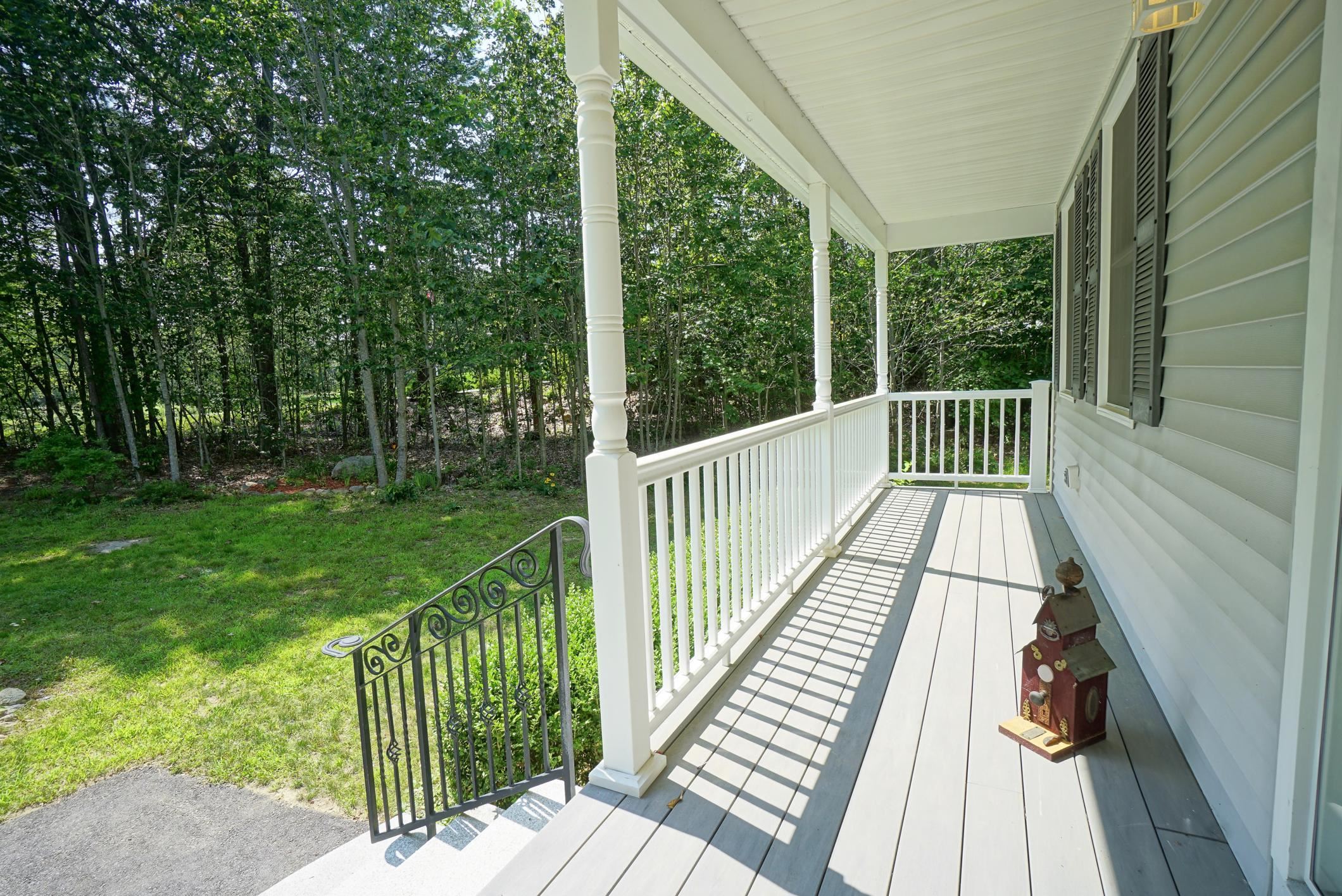 Deerfield, New Hampshire 03037, United States, 4 Bedrooms Bedrooms, ,2 BathroomsBathrooms,Residential,Active,174813