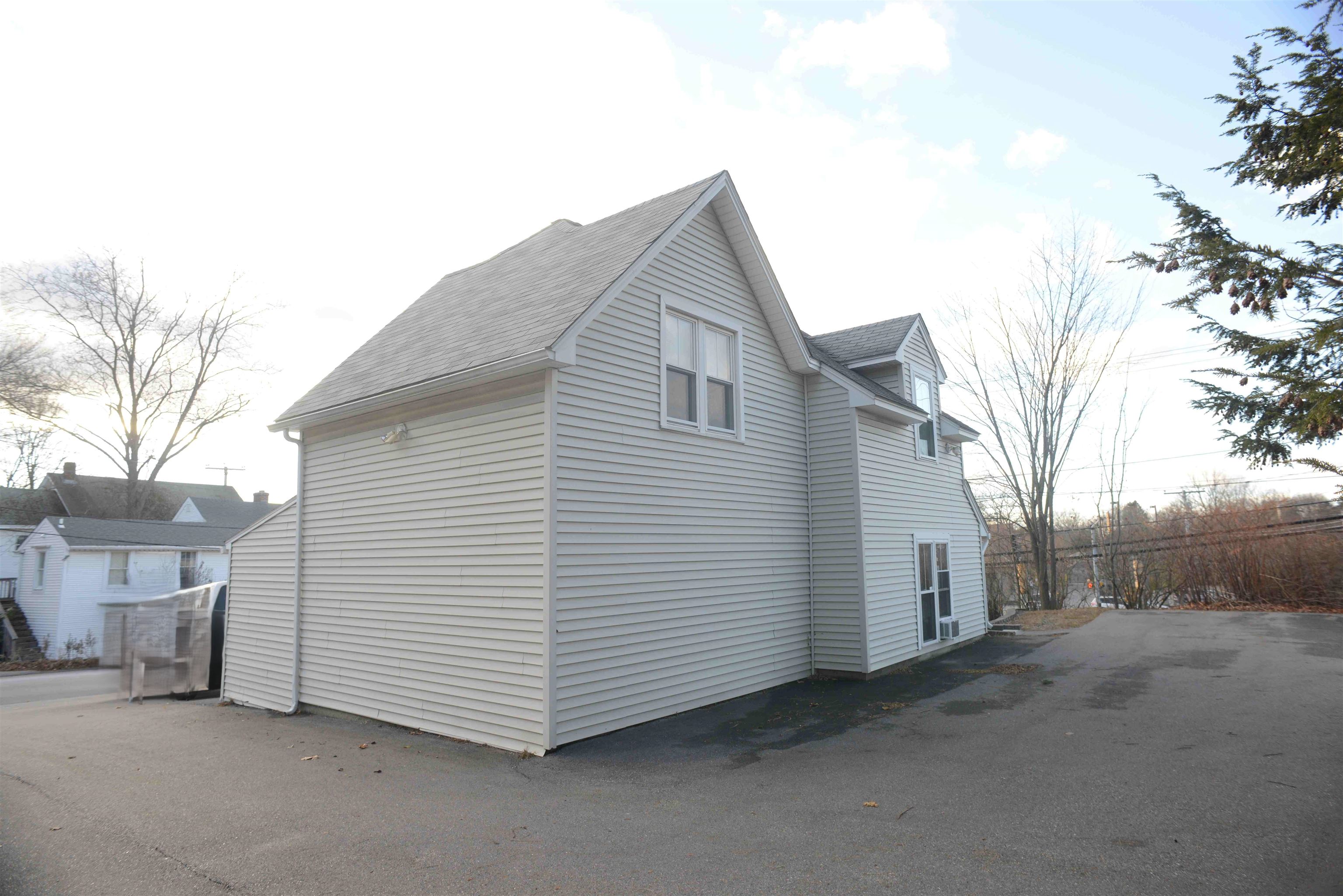 51 Portsmouth Avenue