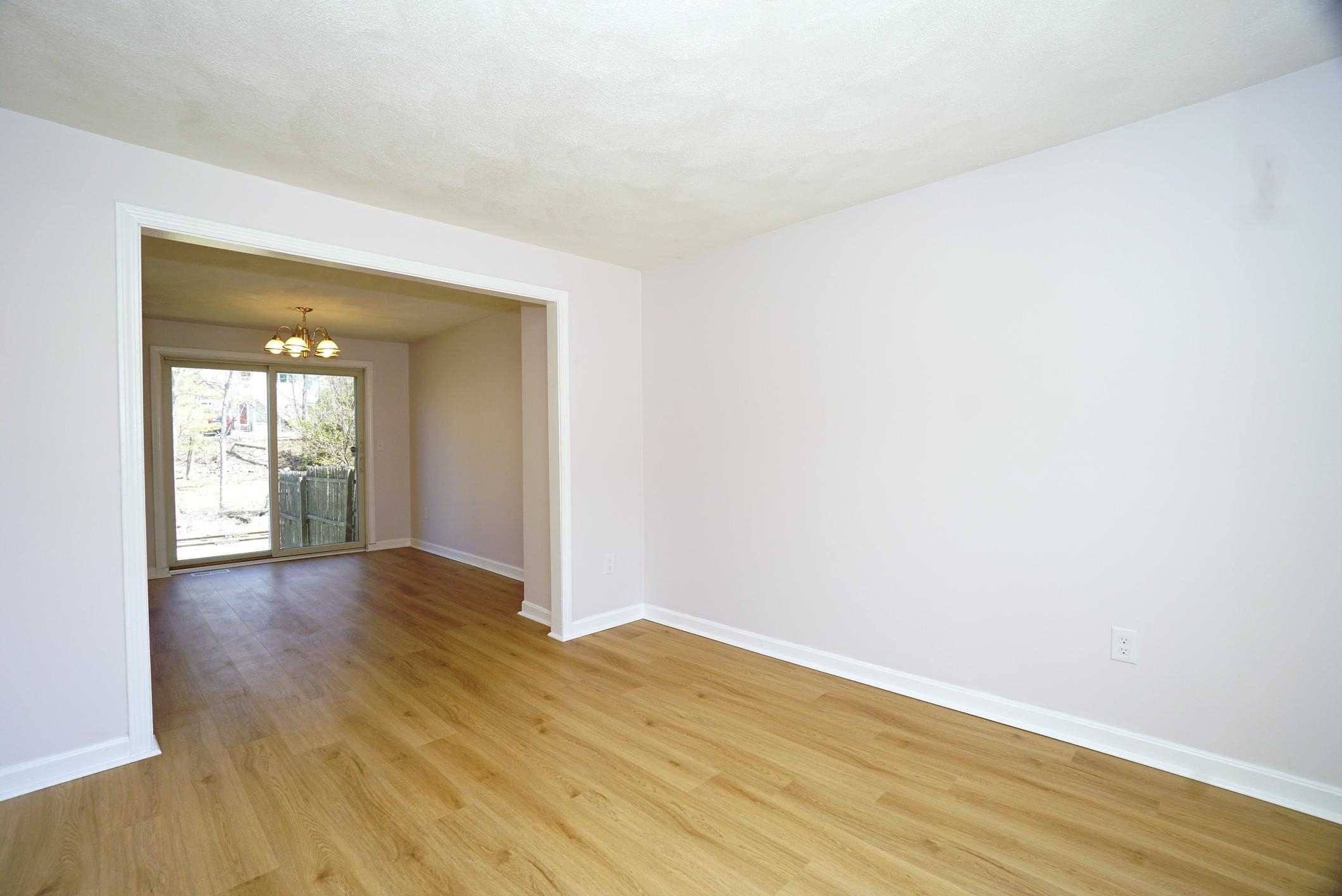 Milford, New Hampshire 03055, United States, 2 Bedrooms Bedrooms, ,2 BathroomsBathrooms,Residential,Pending,115427