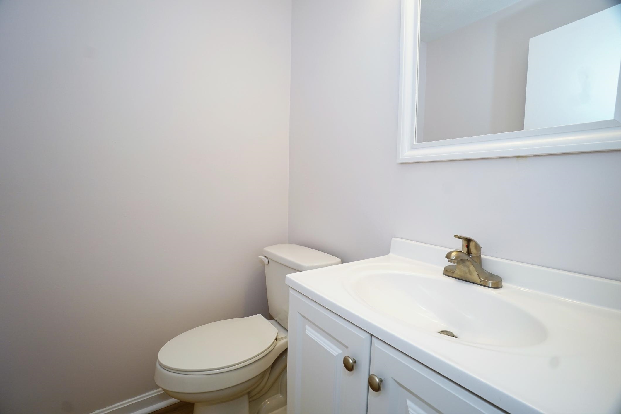 Milford, New Hampshire 03055, United States, 2 Bedrooms Bedrooms, ,2 BathroomsBathrooms,Residential,Pending,115427