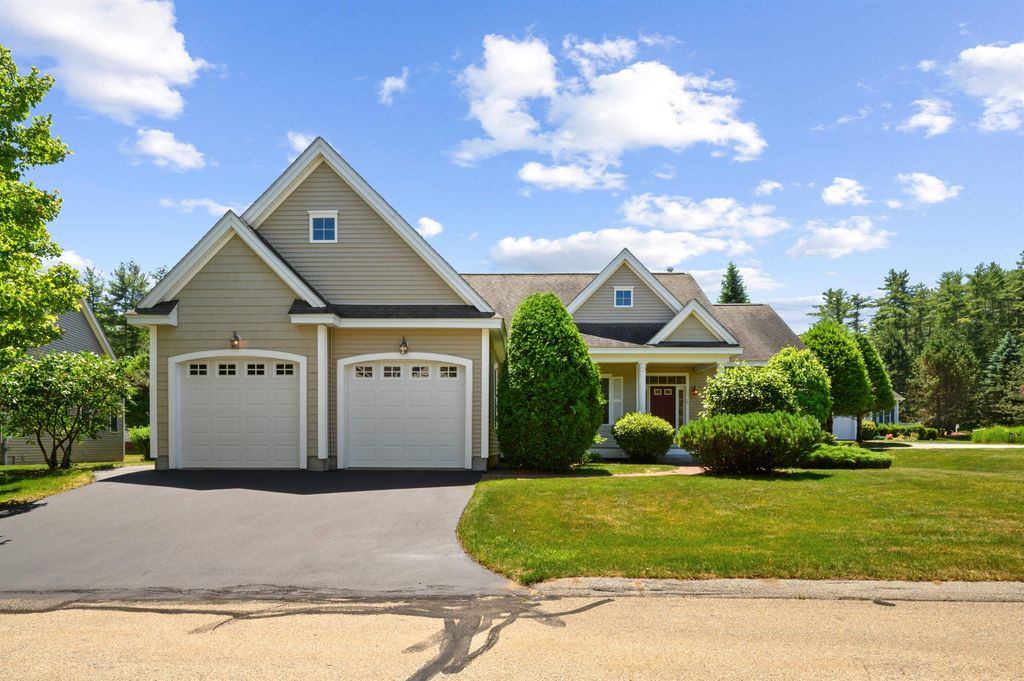 Photo of 4 Appleton Way, Amherst, NH 03031 (MLS # 5066034)