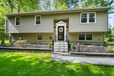 4 Tamarack Lane Raymond NH 03077