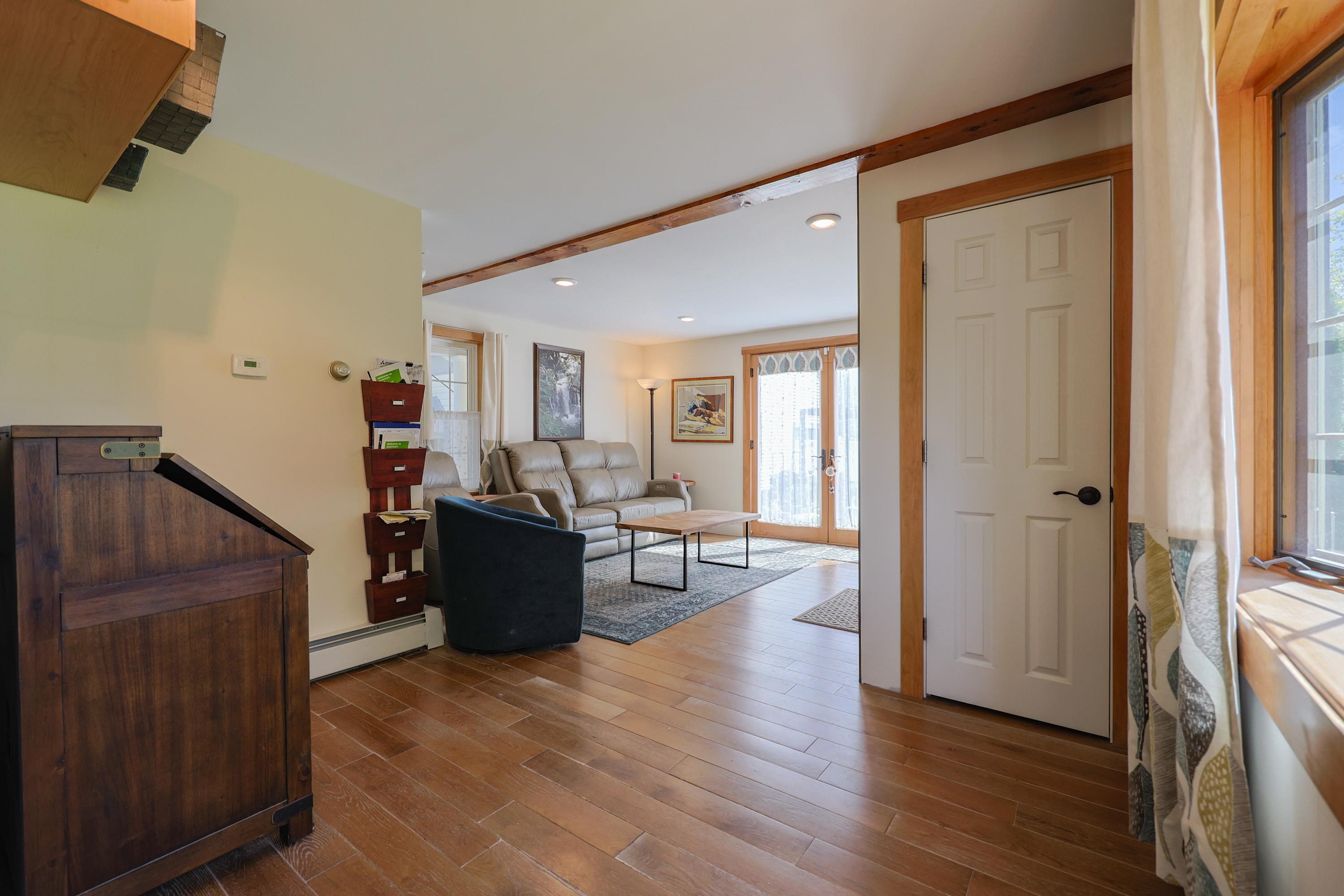 Plaistow, New Hampshire 03865, United States, 5 Bedrooms Bedrooms, ,5 BathroomsBathrooms,Residential,Active,130582