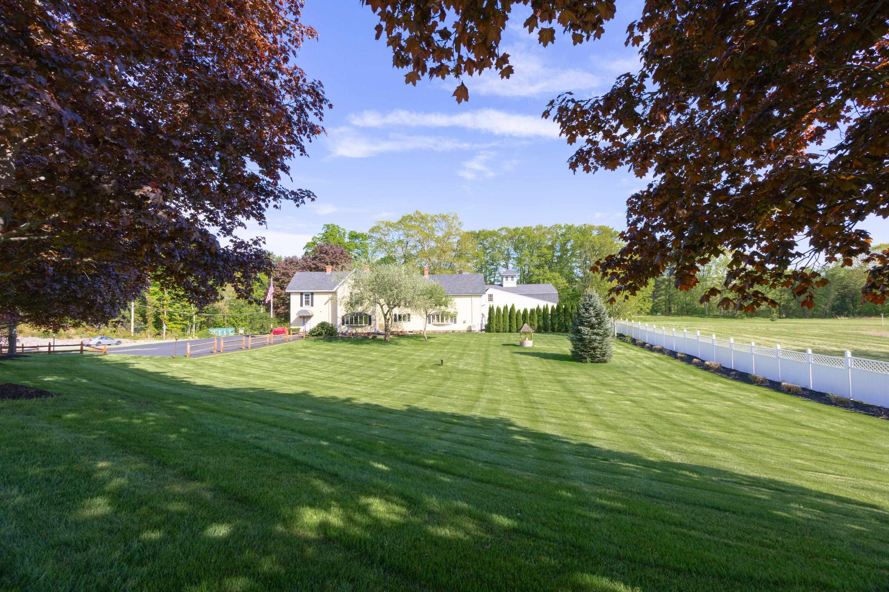 Plaistow, New Hampshire 03865, United States, 5 Bedrooms Bedrooms, ,5 BathroomsBathrooms,Residential,Active,130582