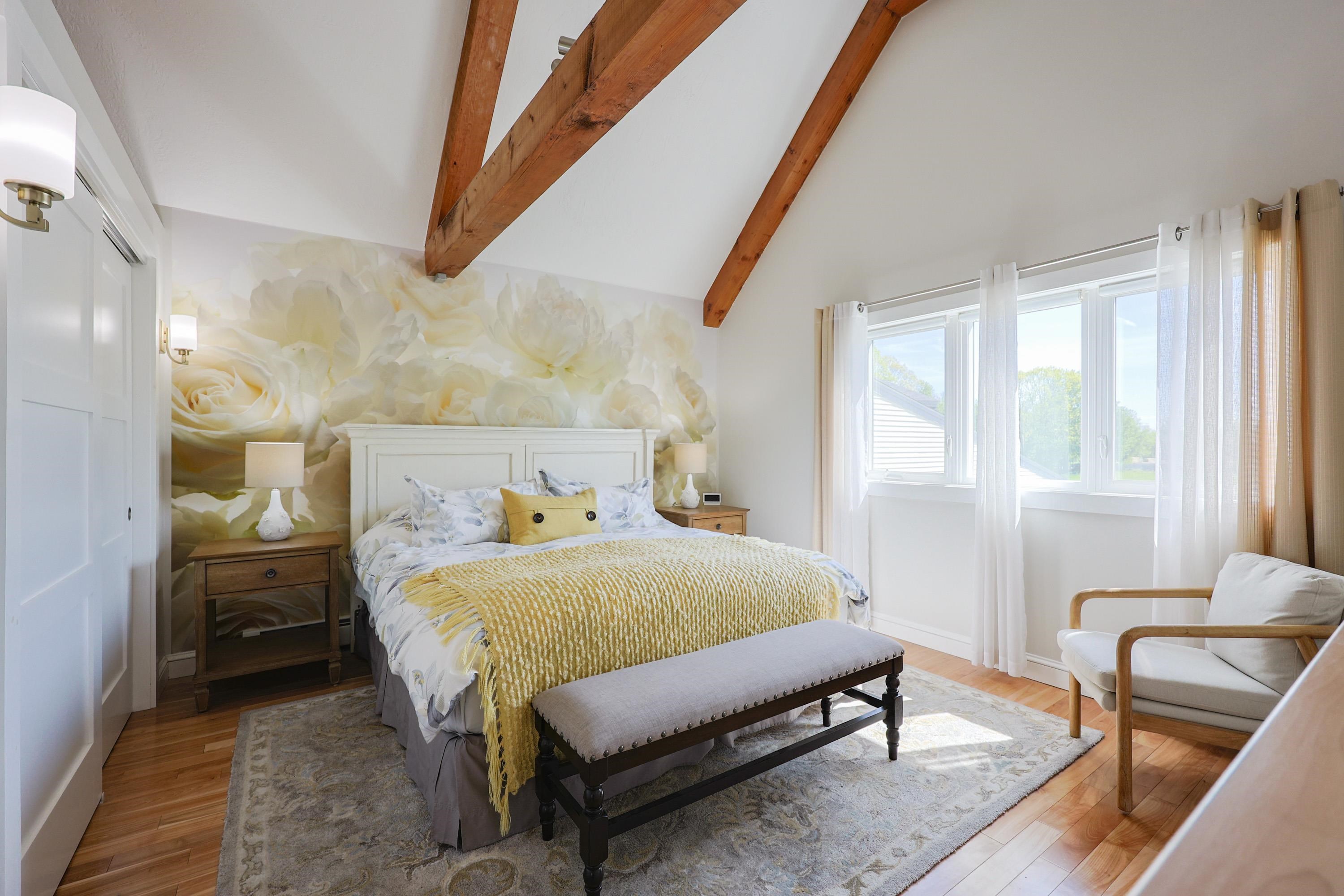 Plaistow, New Hampshire 03865, United States, 5 Bedrooms Bedrooms, ,5 BathroomsBathrooms,Residential,Active,130582