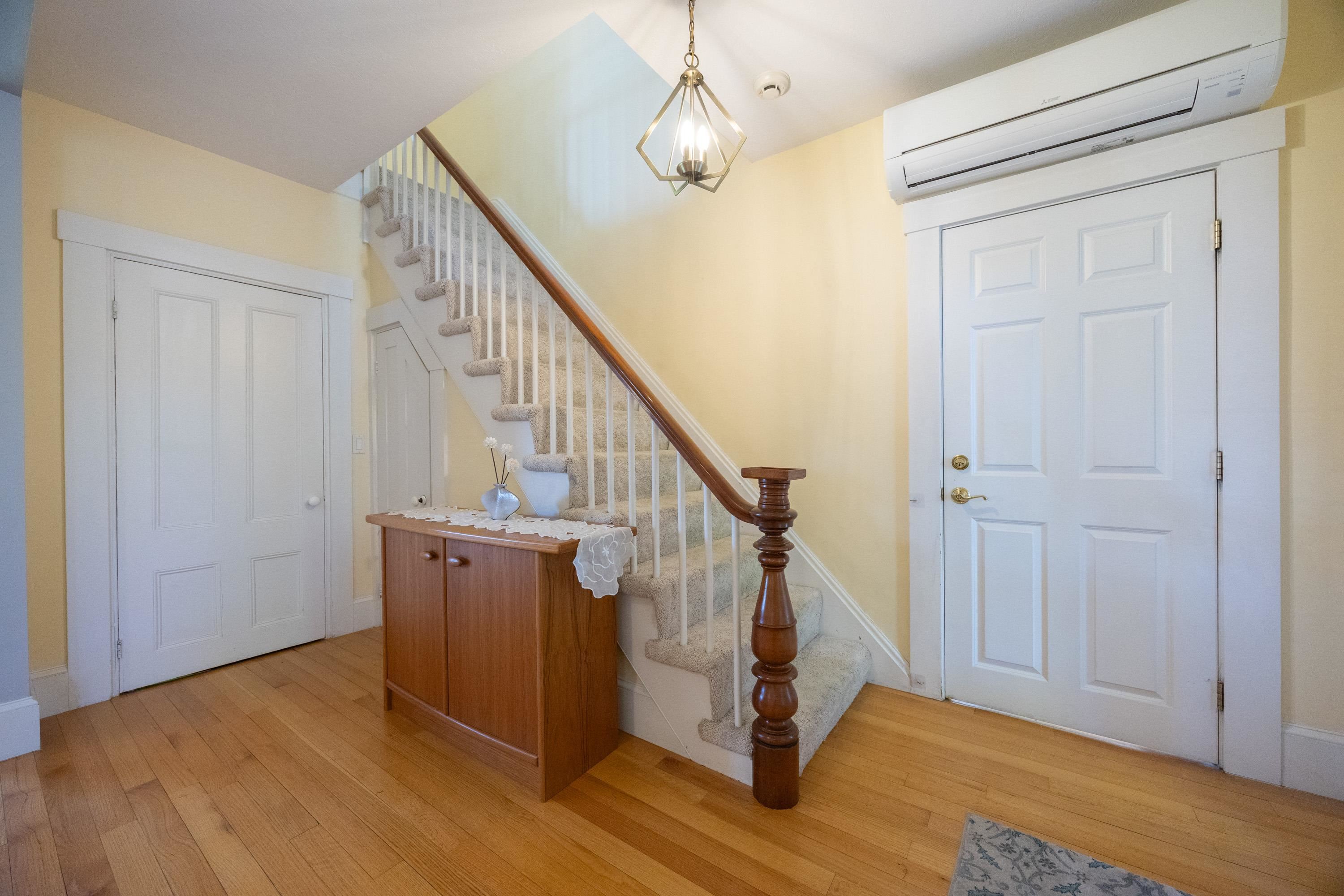 Plaistow, New Hampshire 03865, United States, 5 Bedrooms Bedrooms, ,5 BathroomsBathrooms,Residential,Active,130582