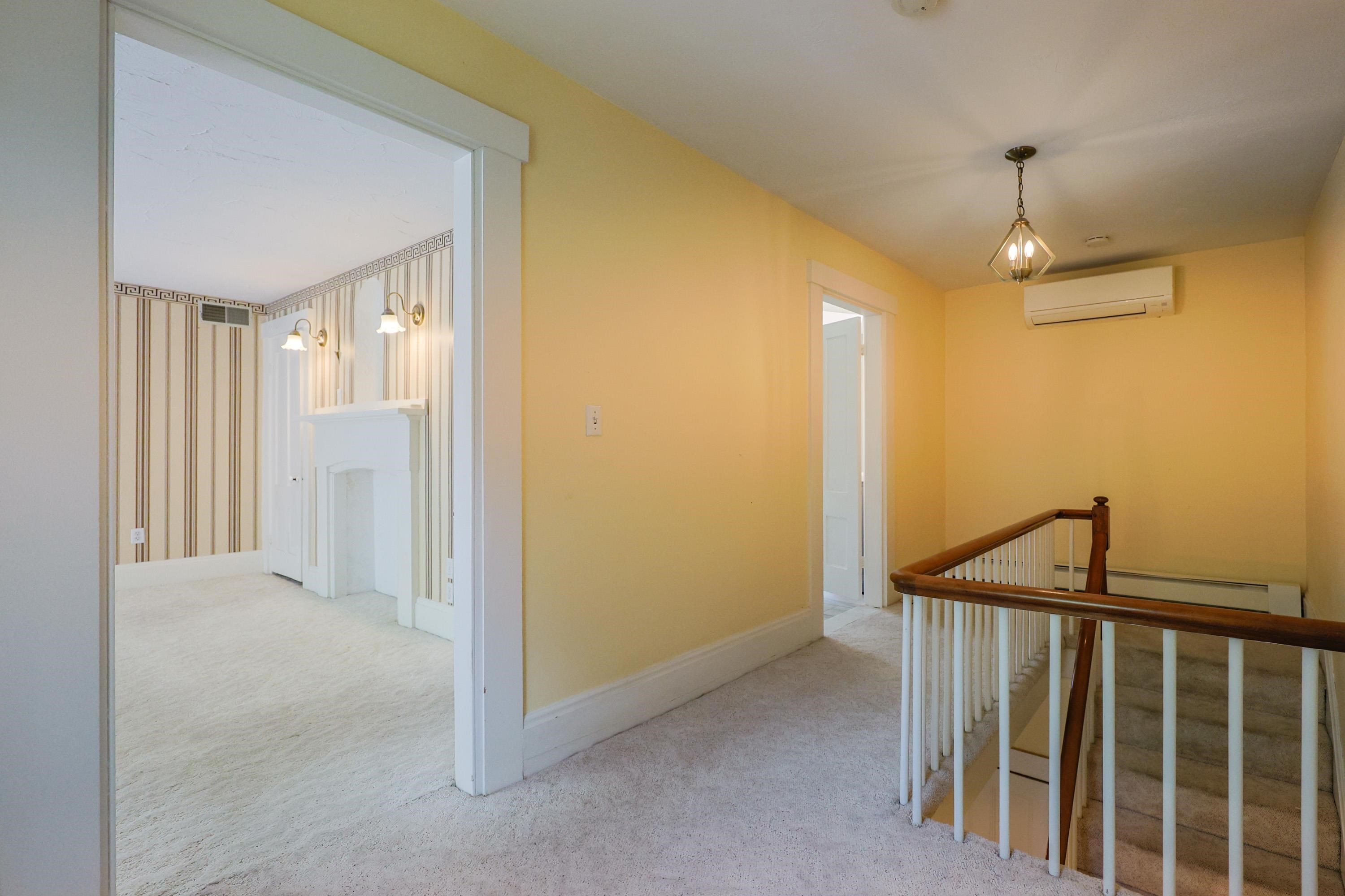 Plaistow, New Hampshire 03865, United States, 5 Bedrooms Bedrooms, ,5 BathroomsBathrooms,Residential,Active,130582