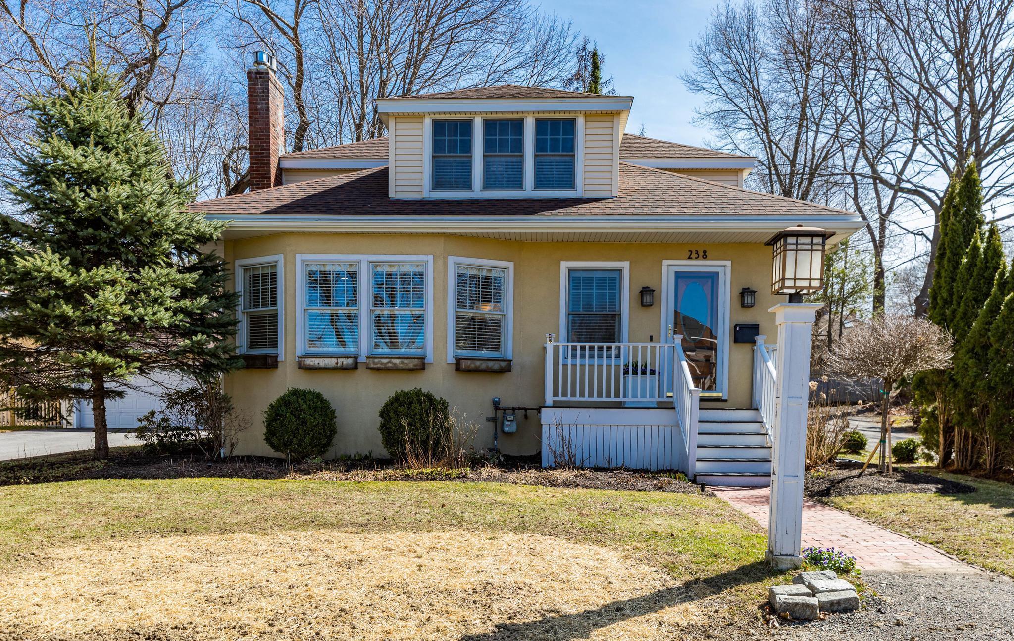 238 Willard Avenue