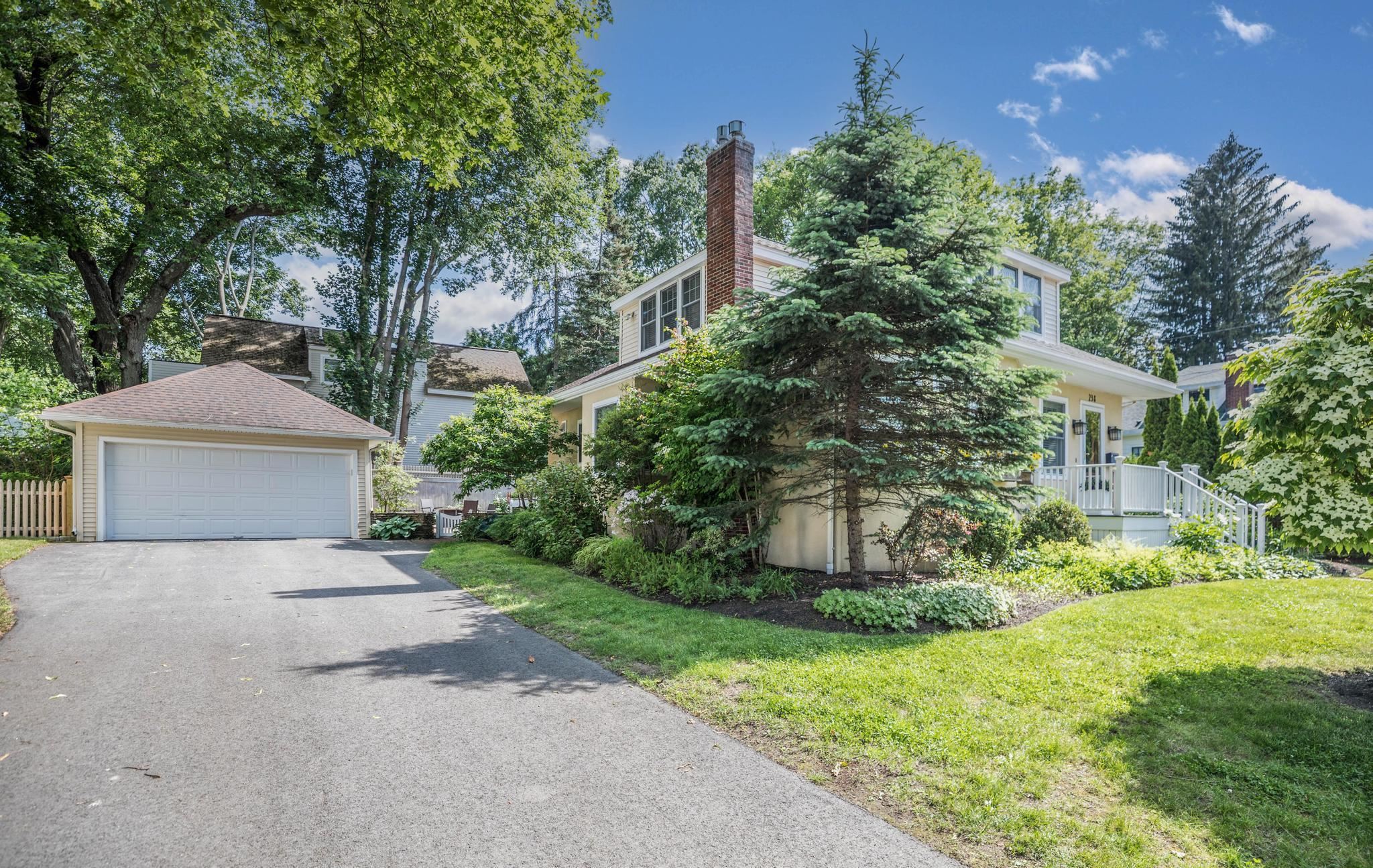 238 Willard Avenue