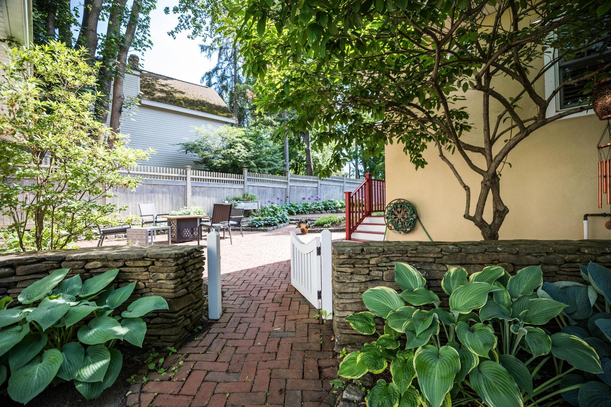 238 Willard Avenue