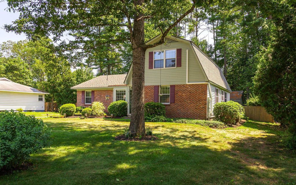 Photo of 17 Leahy Road, Keene, NH 03431 (MLS # 5054637)