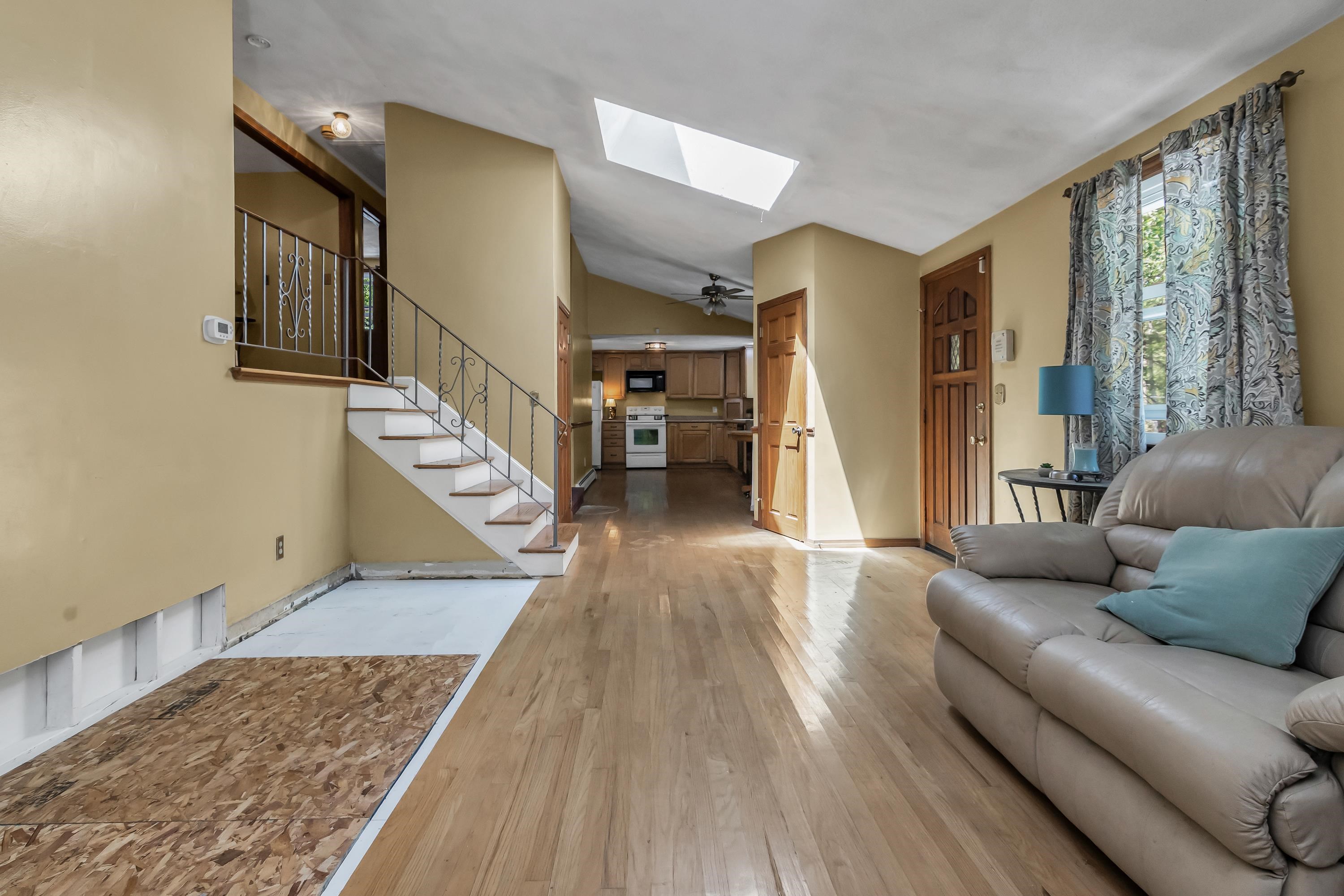 35 Royal Range Road