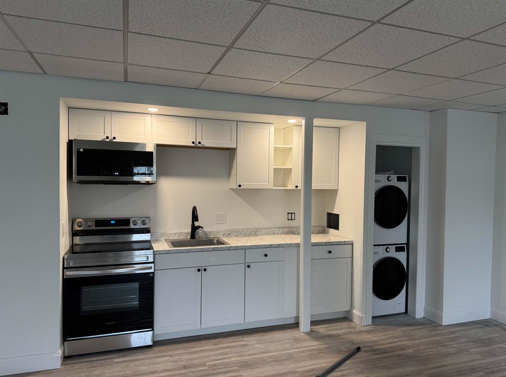 Photo of 152 South Mast Street, Goffstown, NH 03045 (MLS # 5069409)