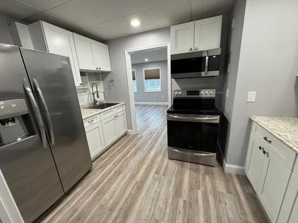 Photo of 152 South Mast Street, Goffstown, NH 03045 (MLS # 5069409)